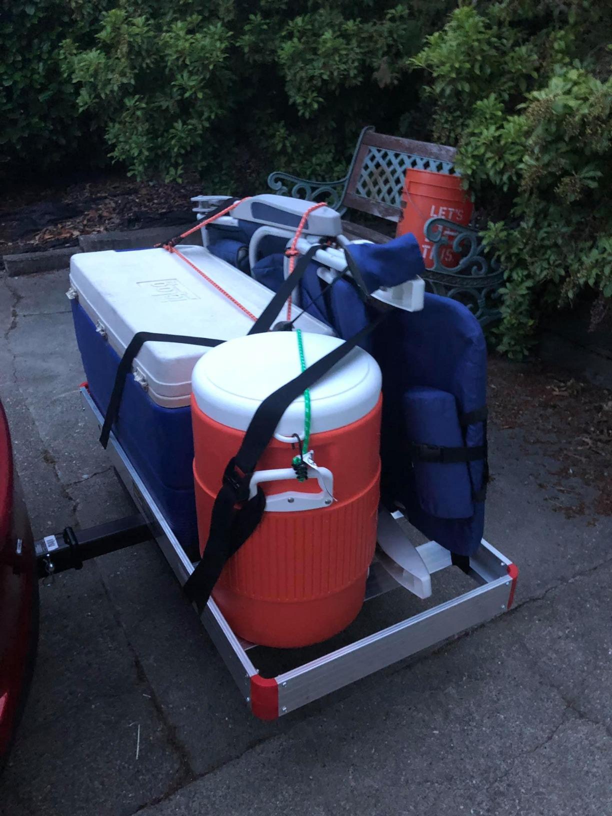 MaxxHaul Hitch Mount Aluminum Cargo Carrier - 48 x 21 Inch Basket - 500 lb Capacity - Rust Proof Aluminum with Steel Support - Fits 2 Inch Class III and IV Hitch Receivers (70422) customer photo 1
