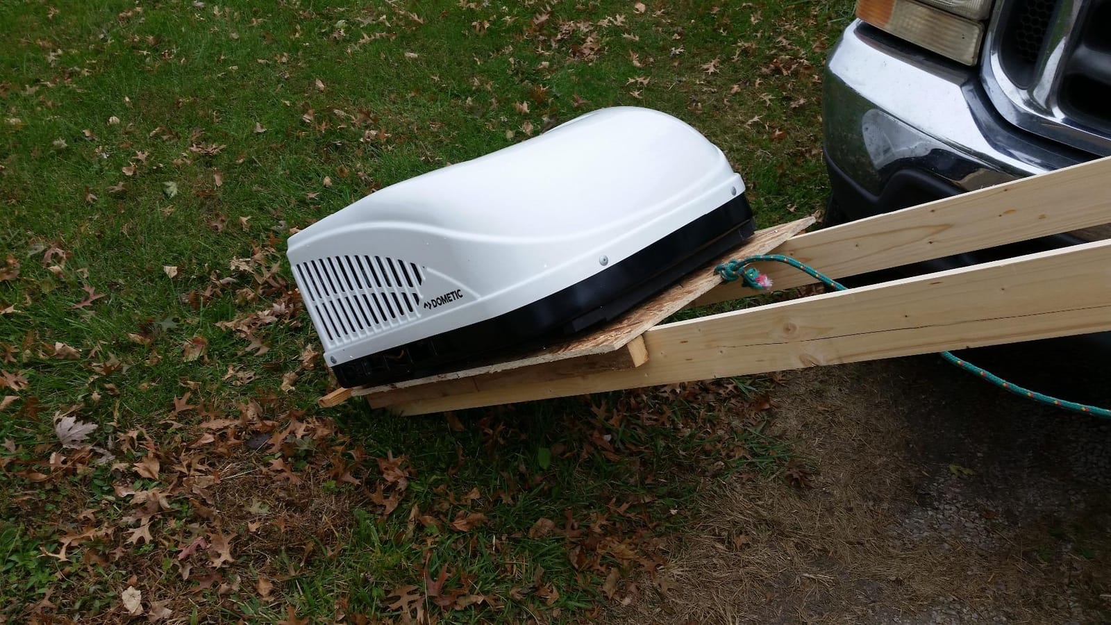 Dometic B57915.XX1C0 Brisk II Polar White Air Conditioner (13,500 BTU 410A) customer photo 2