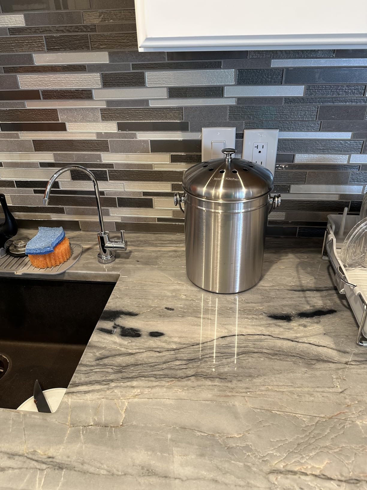 Utopia Kitchen Countertop Compost Bin 1.3 Gallon, Stainless Steel, Silver customer photo 2