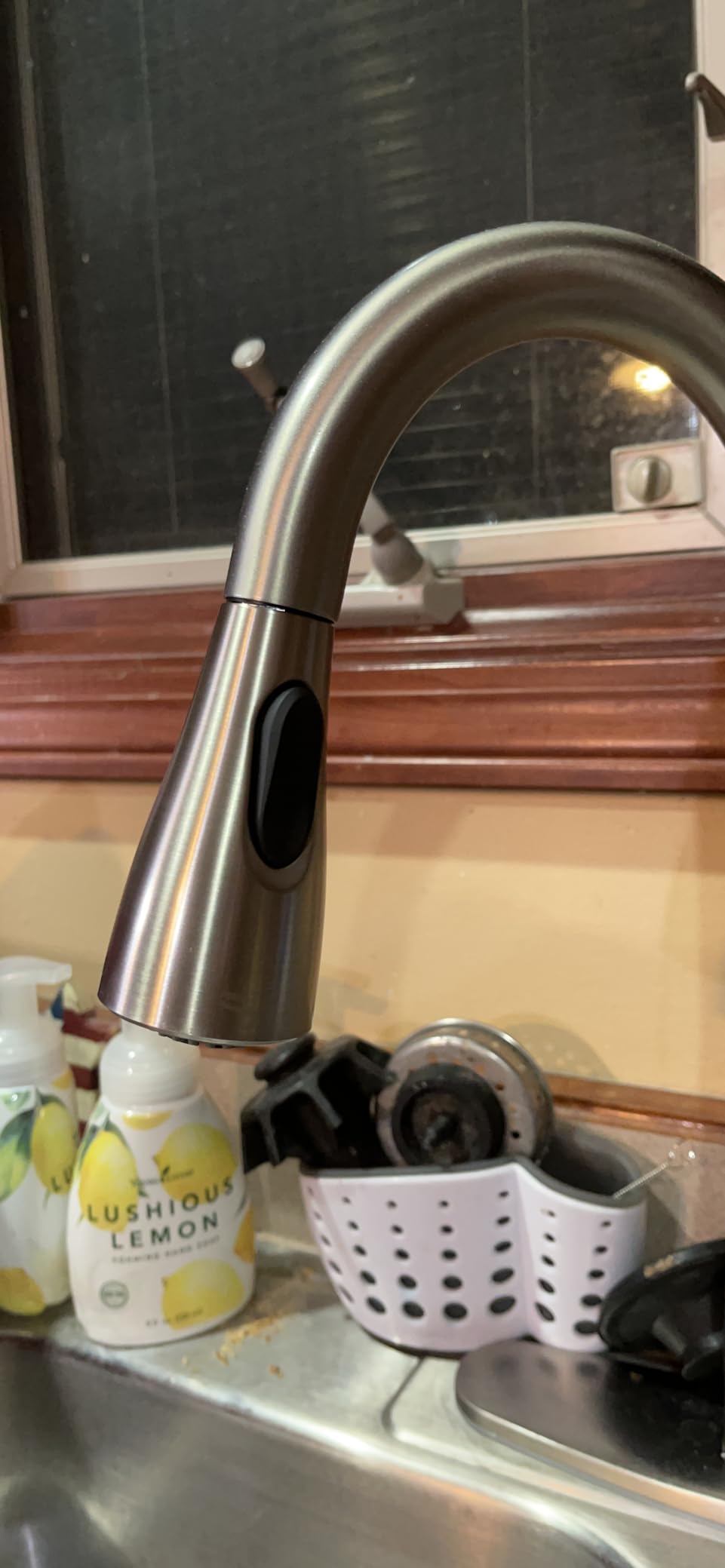Moen Essie Spot Resist Stainless Pulldown Sprayer Kitchen Sink Faucet Set with Modern Pump Soap Dispenser, 87014SRS customer photo 2