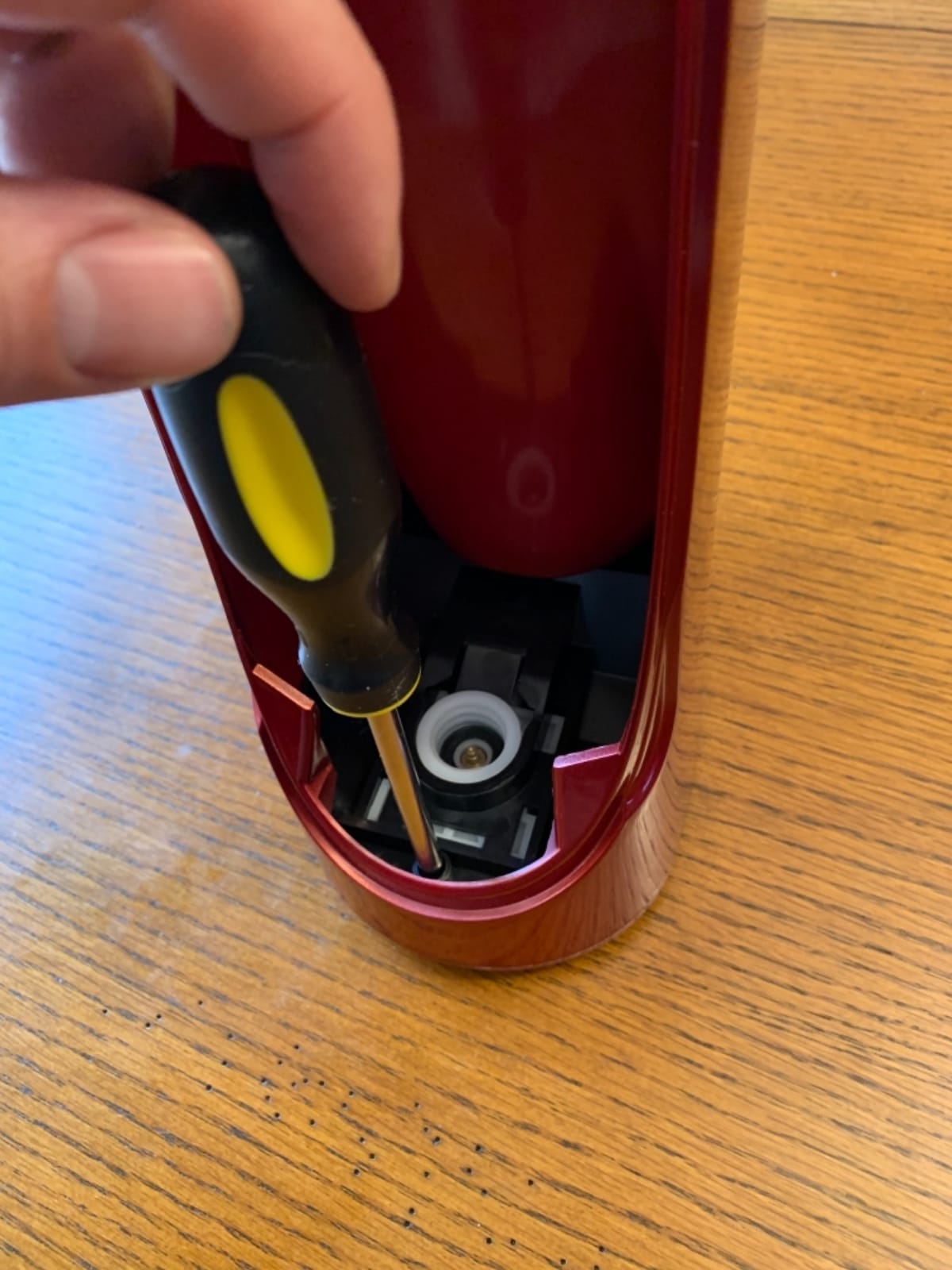 Drinkmate OmniFizz Sparkling Water Maker & Soda Streaming Machine | Carbonates Any Drink | BPA-Free Bottle | No Batteries or Electricity Required | CO2 Not Included (Matte Black) customer photo 1