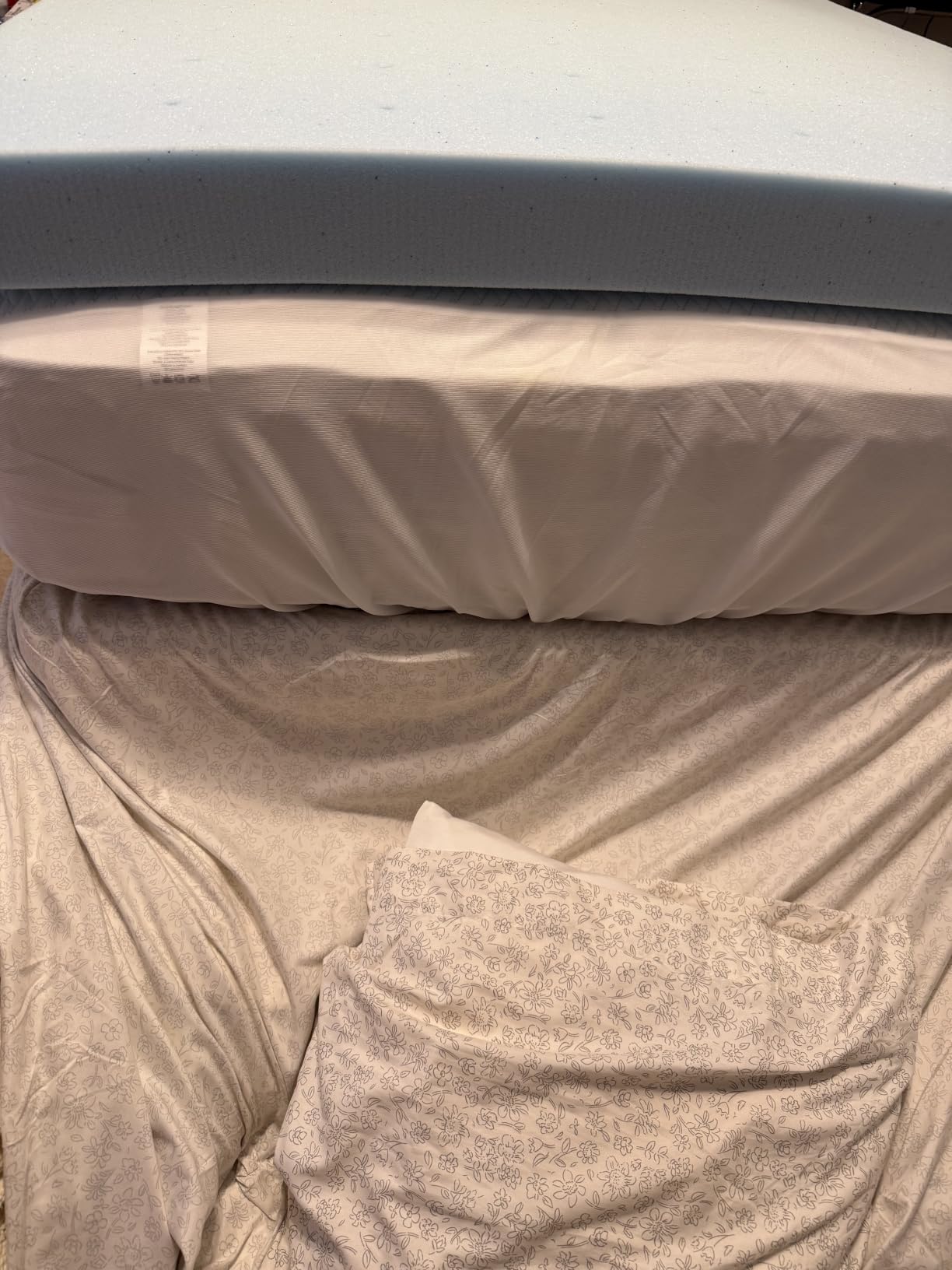 Lucid 3 Inch Memory Foam Mattress Topper, King Size – Cooling Gel Bed Topper – Preassure-Relieving Deep Plush Feel – Ventilated Breathable Design – CertiPur Certified - Dorm Room Essentials customer photo 2