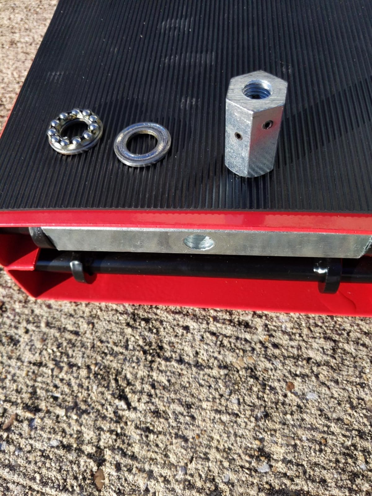 OMT 1100lb Motorcycle Scissor Lift Jack Wide Deck Motorbike Hoist Stand customer photo 1
