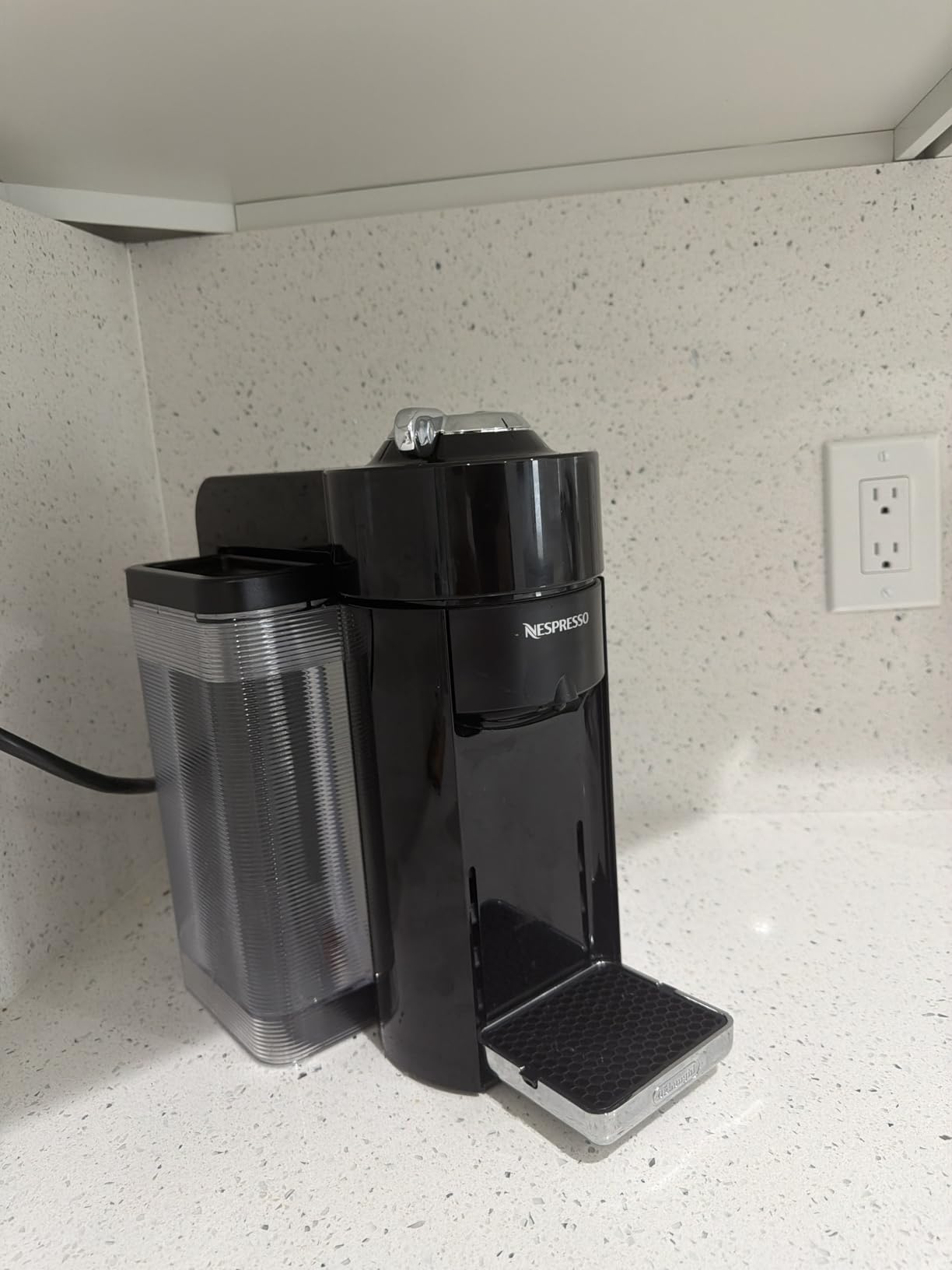 Vertuo Coffee & Espresso Maker by De'Longhi, Graphite Metal customer photo 2