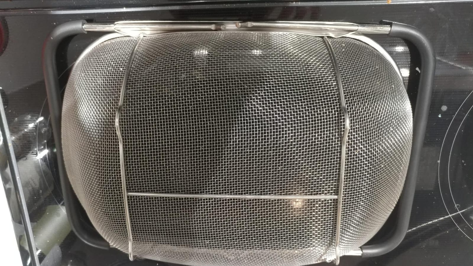 U.S. Kitchen Supply Stainless Steel Colander Strainer - 6-Quart Collapsible Colander with Expandable Rubber Handles - Rectangular Sieve, Fine Mesh Stainless Steel Strainers and Colanders for Kitchen customer photo 2