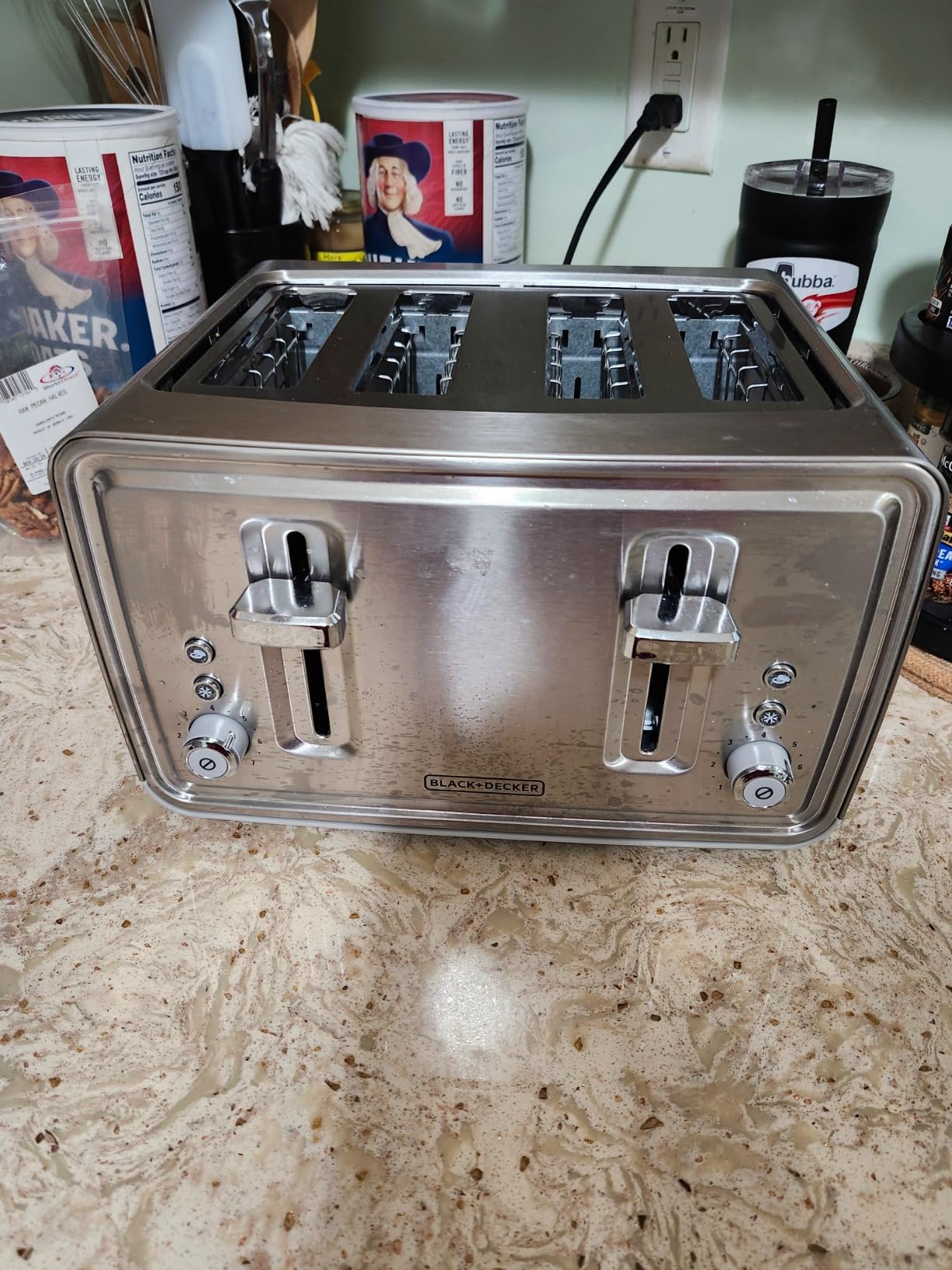 BLACK+DECKER 4-Slice Toaster with Dual Shade Controls customer photo 2