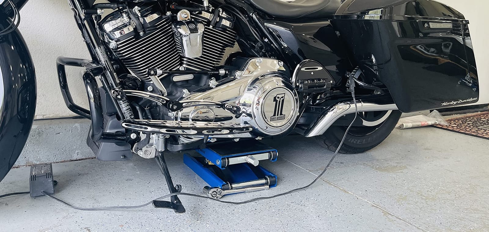 LiftMaster Wide Deck Motorcycle Center Scissor Lift Jack Hoist Stand Bikes ATVs customer photo 2