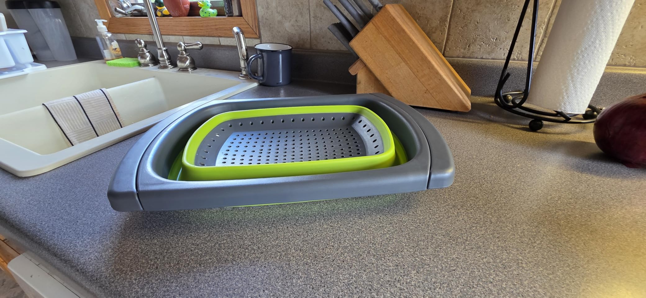 Qimh Colander collapsible, Colander Strainer Over The Sink Vegetable Fruit Strainer Basket (6 Quart) with Extendable Handles, New Kitchen Essentials customer photo 1
