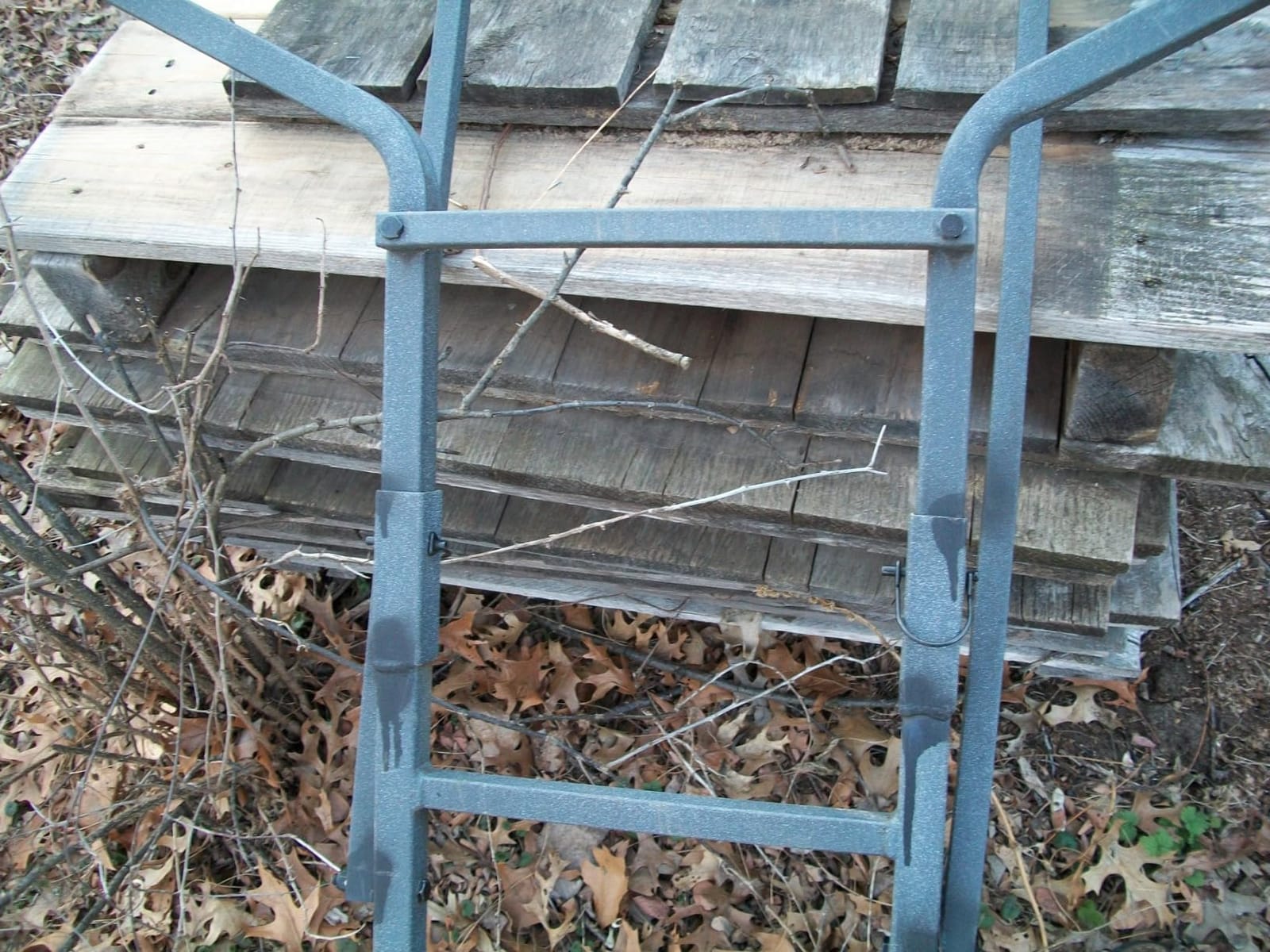 Rivers Edge® 18’ 2-Man Ladder Stand, Affordable 2-Man Ladder Stand, Padded Bench Seat, 36” Wide Platform, Flip-Back Shooting Rail, RE649 customer photo 1