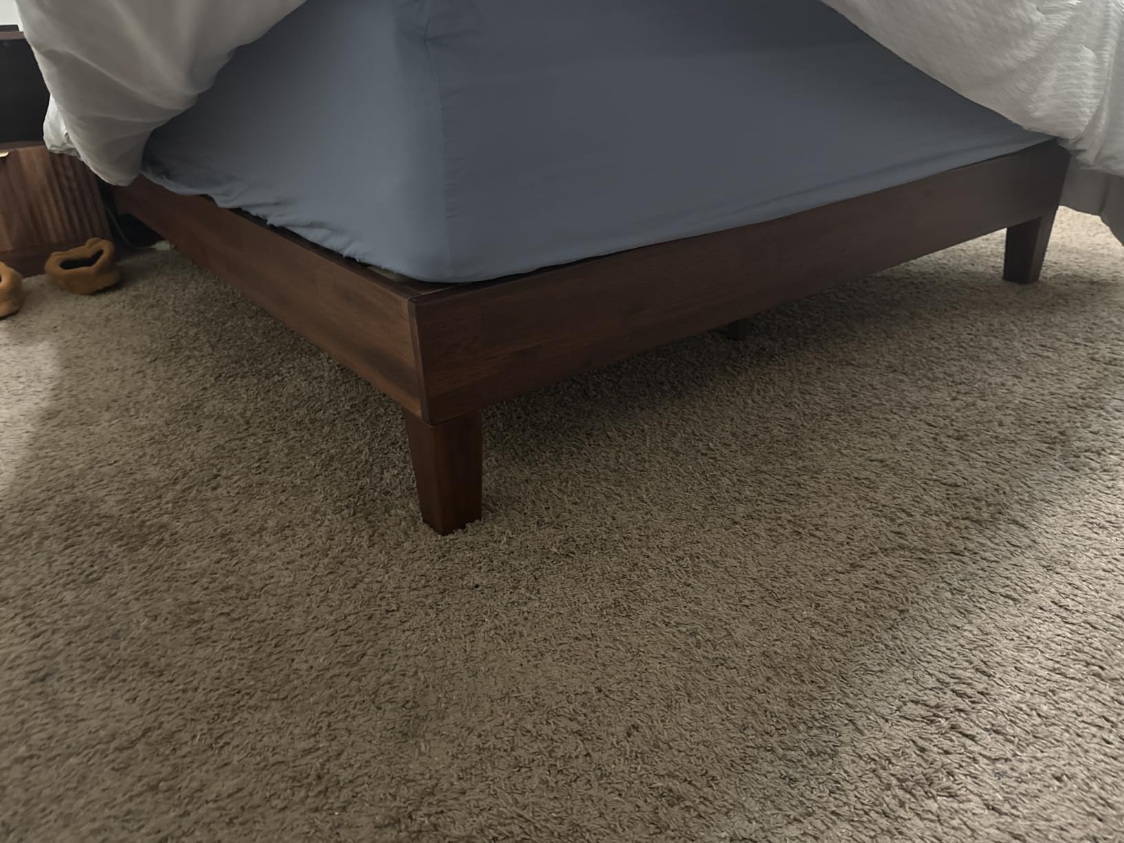 Zinus Vivek Deluxe Wood Platform Bed Frame with Headboard, Full customer photo 1
