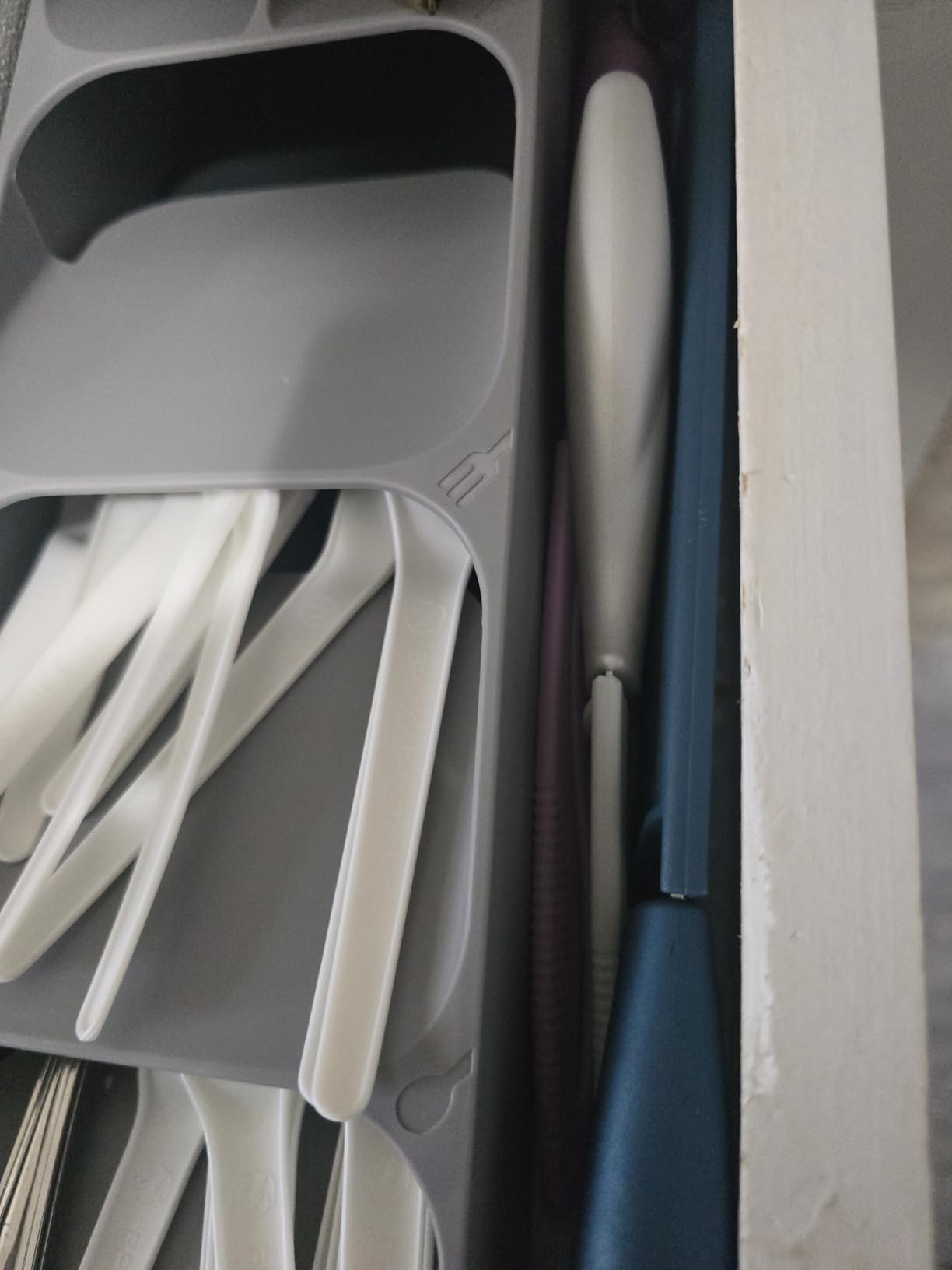 Joseph Joseph DrawerStore Compact Utensil Organizer For Kitchen Drawer Silverware, Flatware Tray, Small, Grey customer photo 2