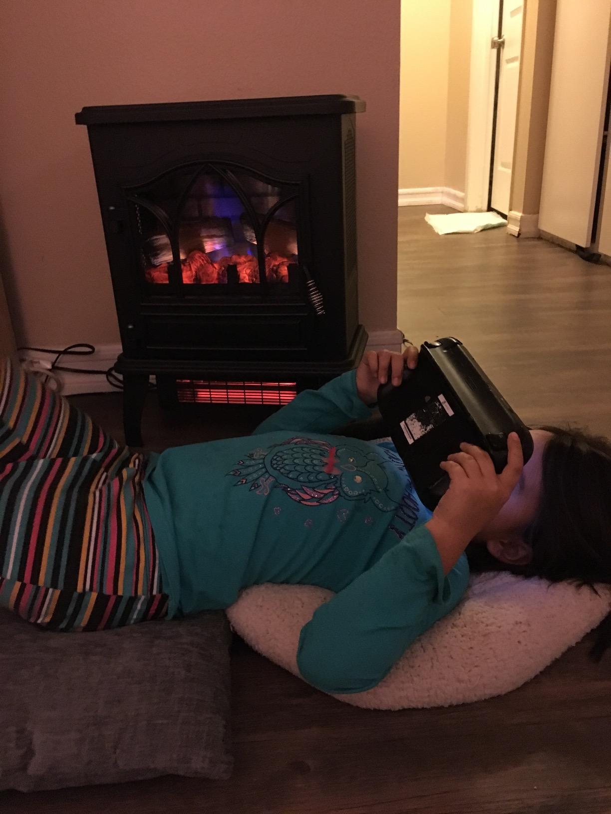 duraflame 3D Infrared Quartz Electric Fireplace Stove Heater, Black customer photo 2