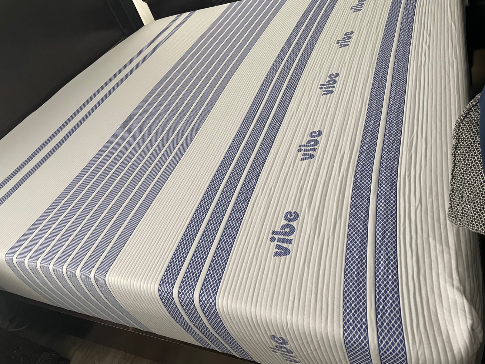 Vibe 12-Inch Gel Memory Foam Mattress - Cooling Gel - Pressure-Relieving Support - Medium-Firm Feel - CertiPUR-US Certified - Bed-in-a-Box - Twin XL Size customer photo 2