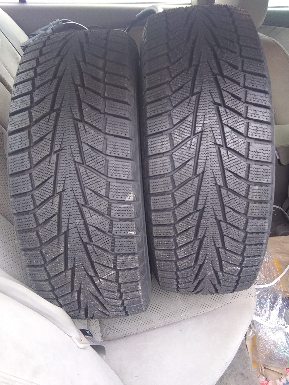 HANKOOK ICept iZ2 W616 225/60R16 98T customer photo 2