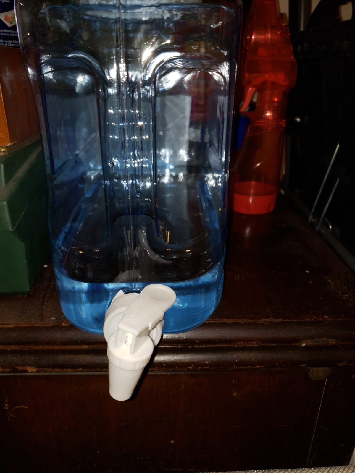 Arrow Oasis Drink Dispenser for Fridge, 2.5 Gallon - Plastic Beverage Dispenser with Spigot - Clear Space-Saving Design with Handle - Ideal for Water, Juice & Iced Tea - BPA Free - Made in USA customer photo 1