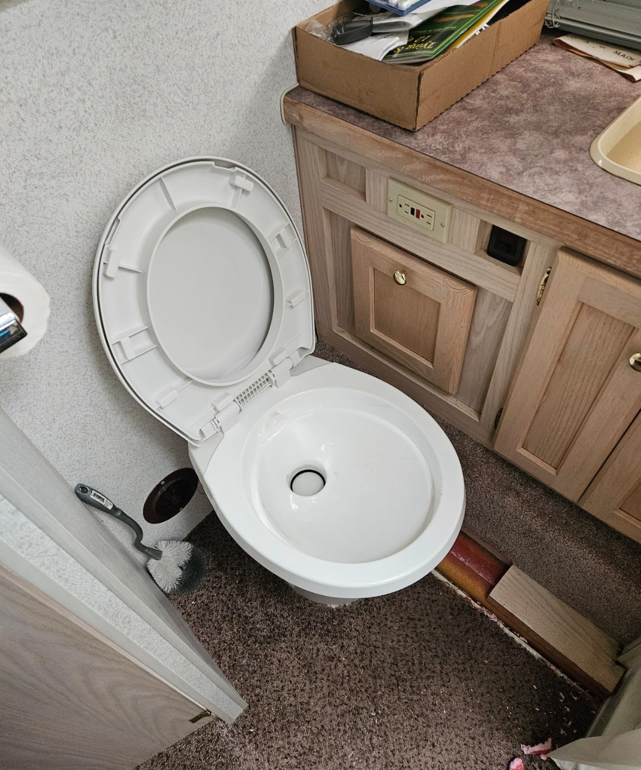 AW RV Toilet Gravity Flush Camper Toilet Elongated 20