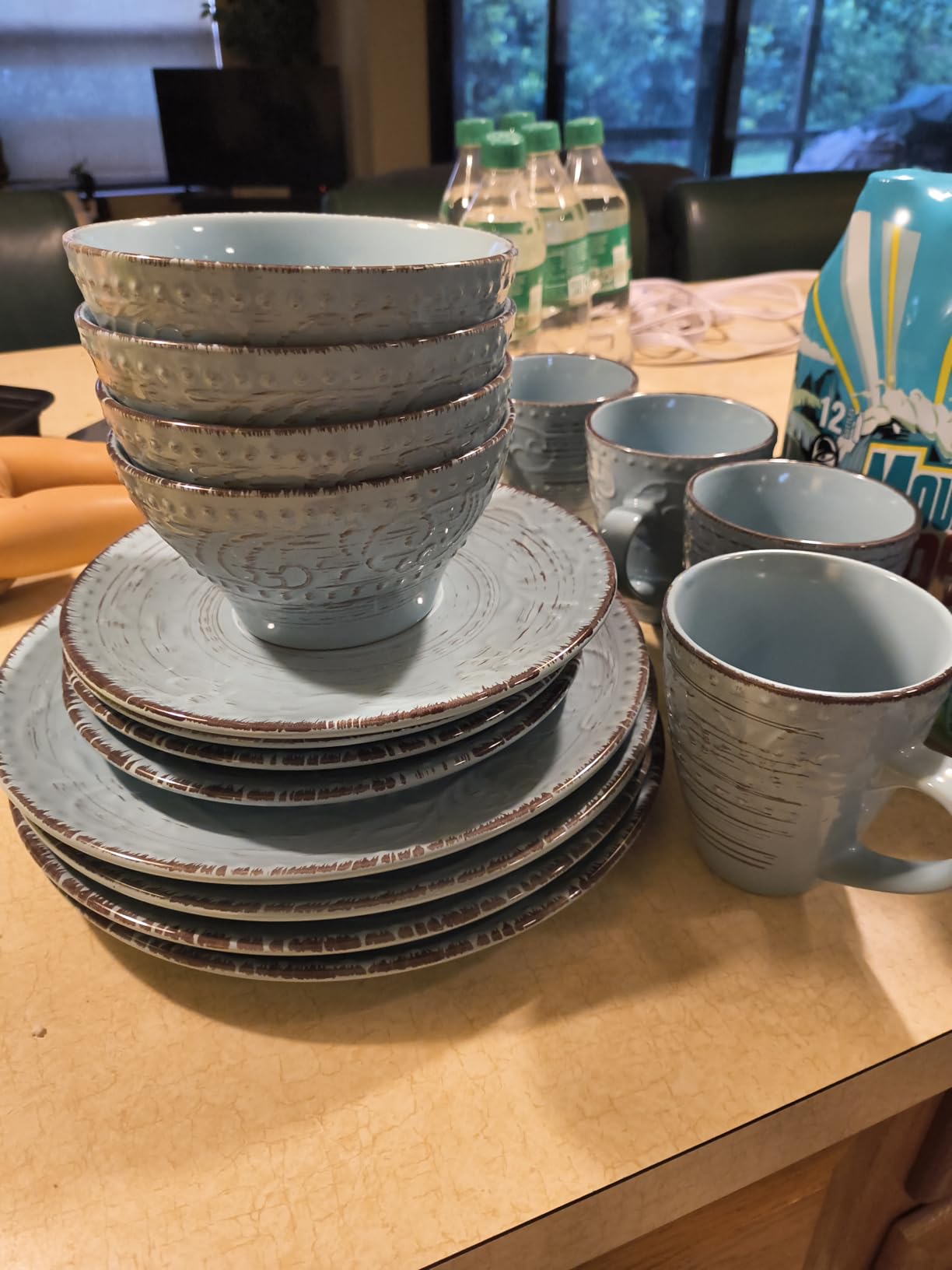 Elama Embossed Stoneware Ocean Dinnerware Dish Set, 16 Piece, Turquoise customer photo 2