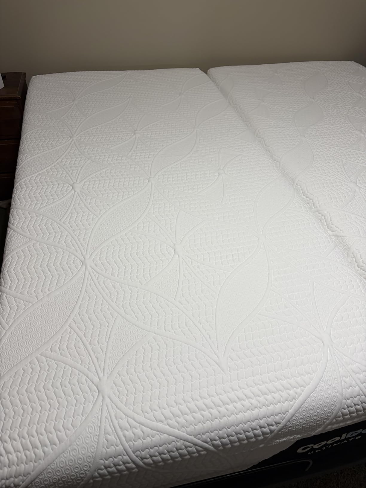 Classic Brands Cool Gel Chill Memory Foam 14-Inch Mattress with 2 BONUS Pillows | CertiPUR-US Certified | Bed-in-a-Box, Queen customer photo 1