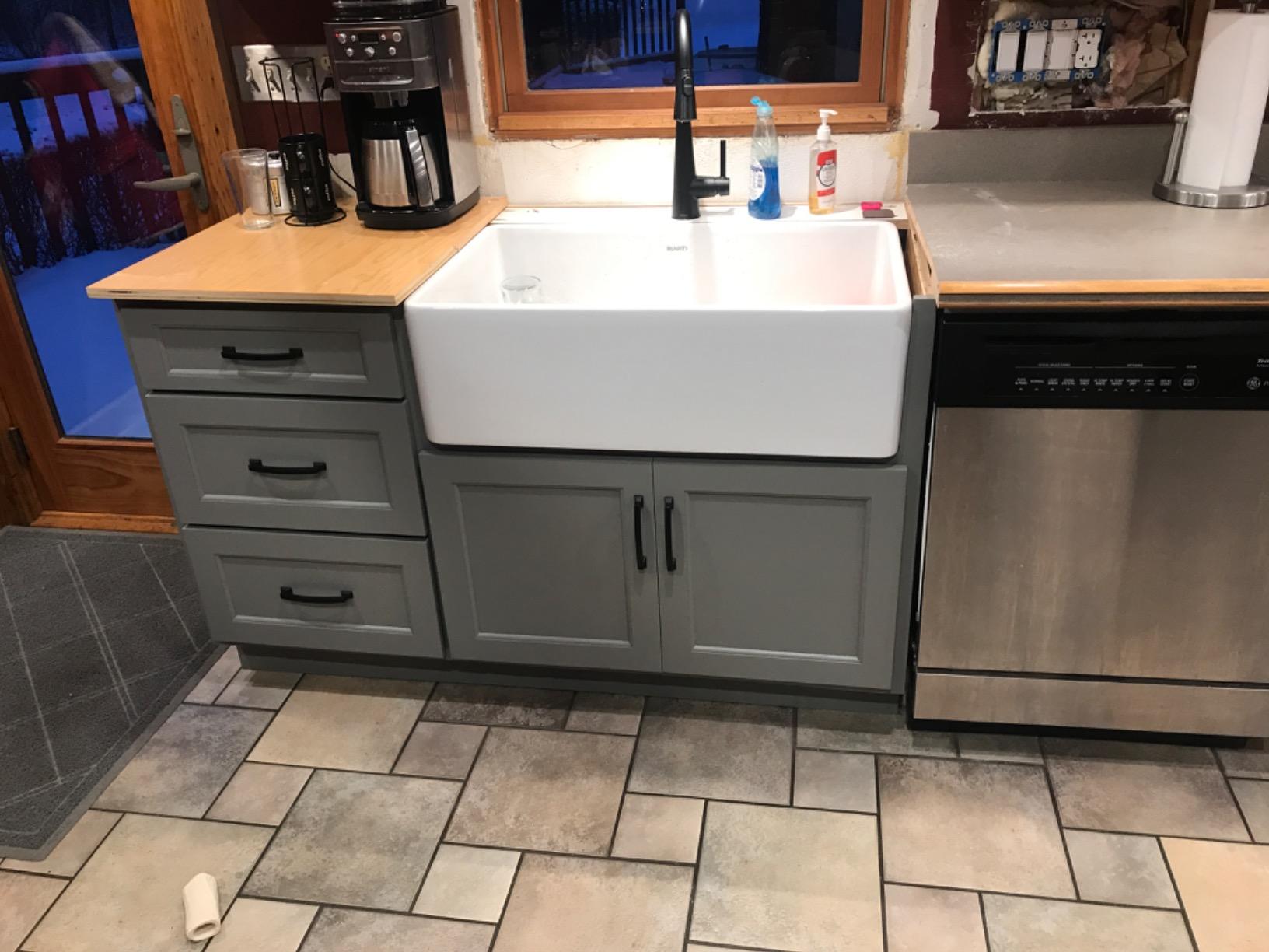 Ruvati 33x20-in White Reversible Fireclay Farmhouse Sink - RVL2300WH customer photo 1
