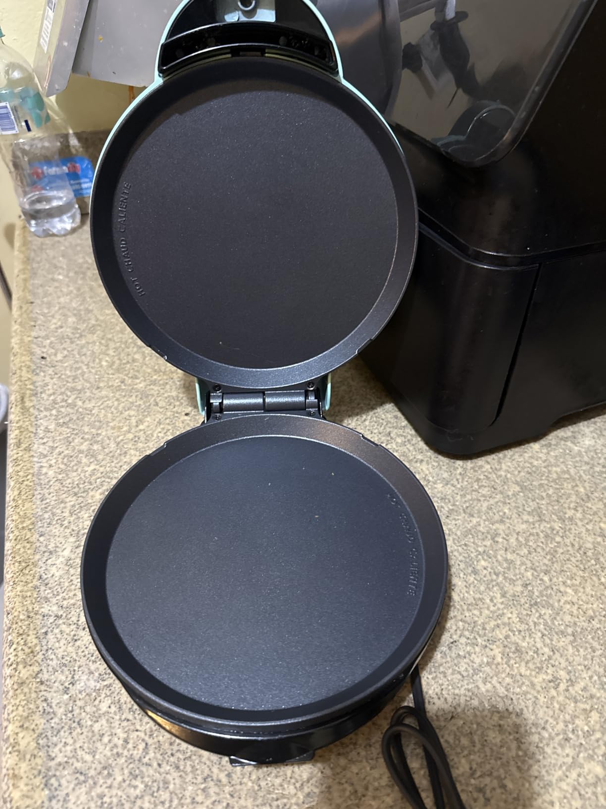 Dash Round Express Electric - Pancake Maker & Eggs Griddle System - Healthy Breakfast Maker - Quick Heat-Up & Easy Cleanup - nonstick surface - Aqua customer photo 2
