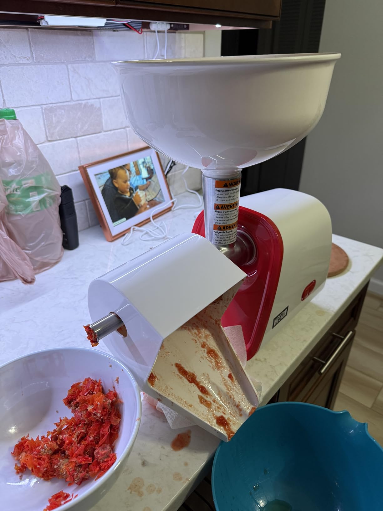 Weston Deluxe Electric Tomato Strainer, Food Mill & Sauce Maker customer photo 2