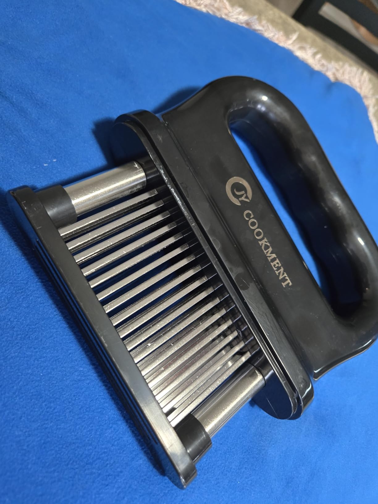 Meat Tenderizer with 48 Stainless Steel Ultra Sharp Needle Blades customer photo 2