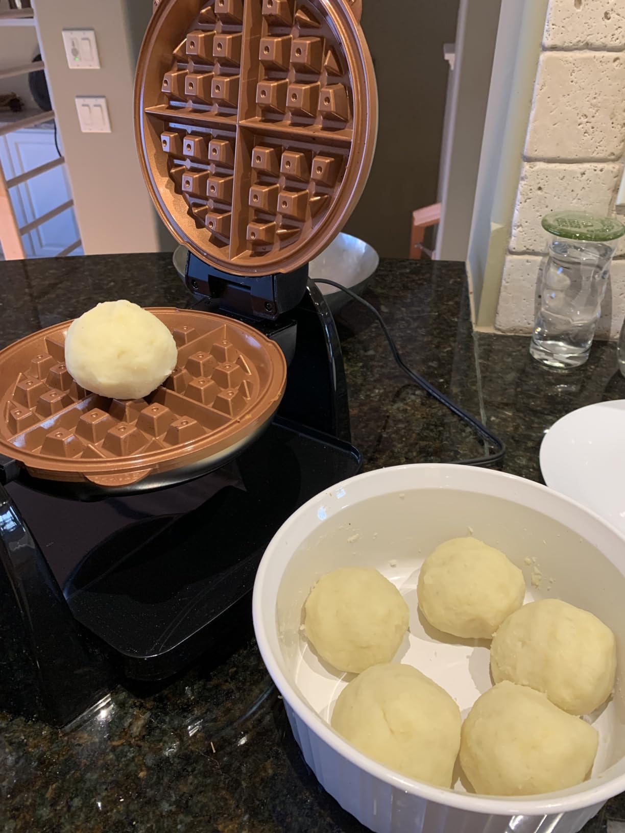 Hamilton Beach 26031 Belgian Waffle Maker with Removable Non-Stick Plates, Ceramic Grids, Black customer photo 1