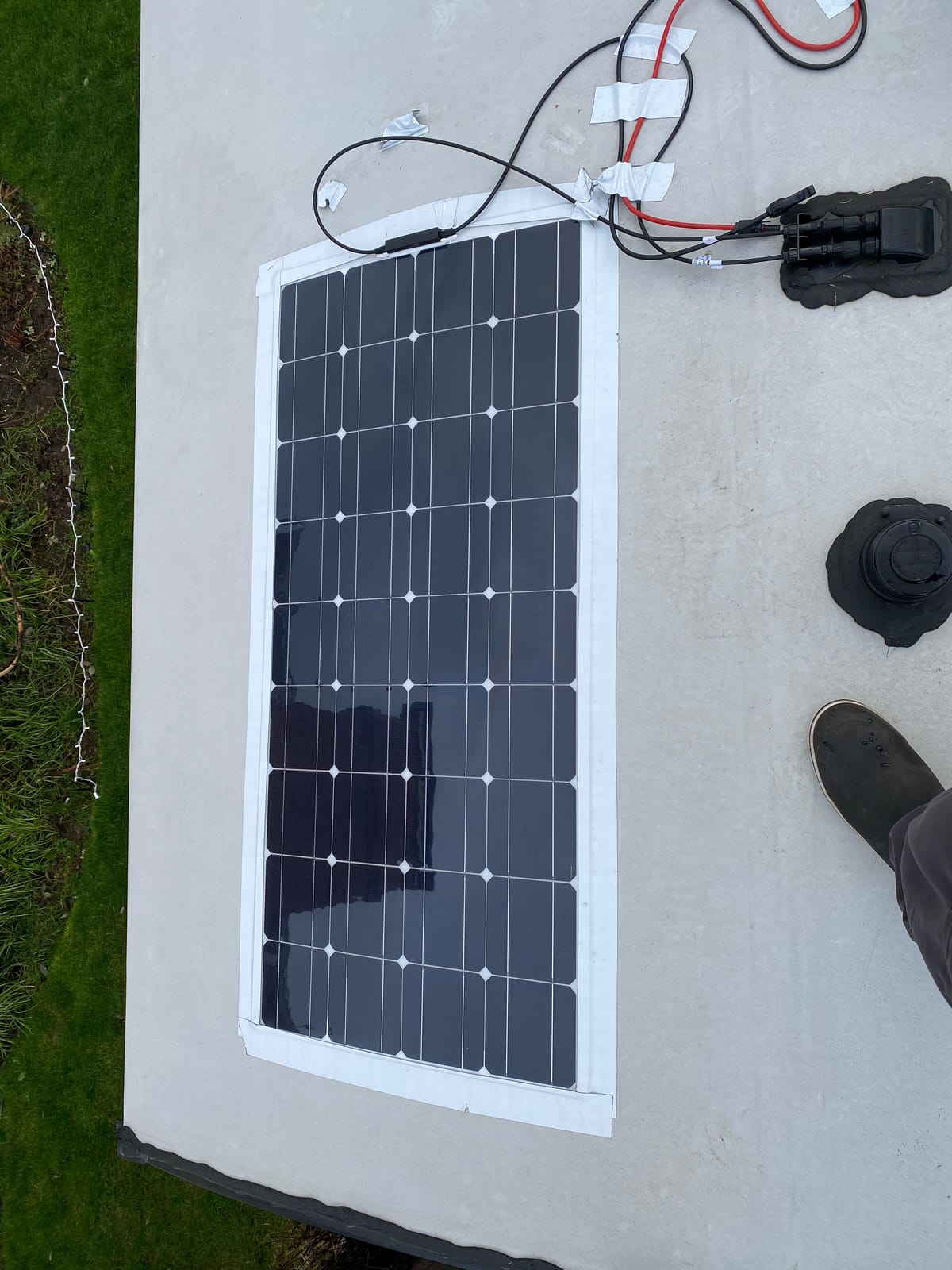 XINPUGUANG Flexible Solar Panel 200W 12V Solar System kit for RV Boat Van customer photo 2