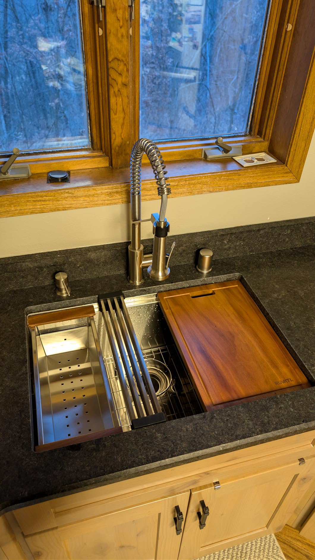 Ruvati 30-in Stainless Steel Undermount Workstation Kitchen Sink - RVH8310 customer photo 2