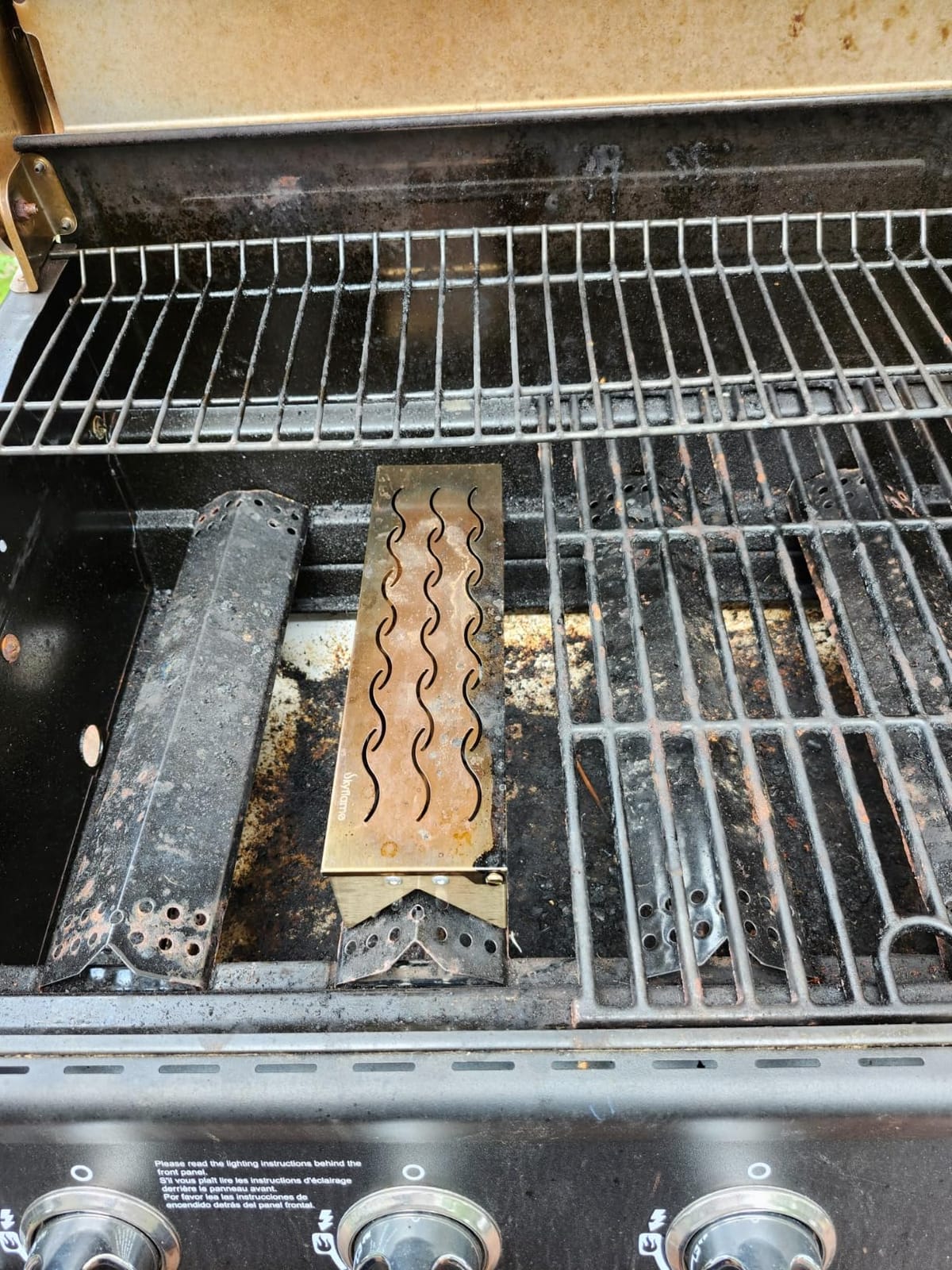 Skyflame Wood Chip Smoker Box for Charcoal, Propane Gas Grill customer photo 1