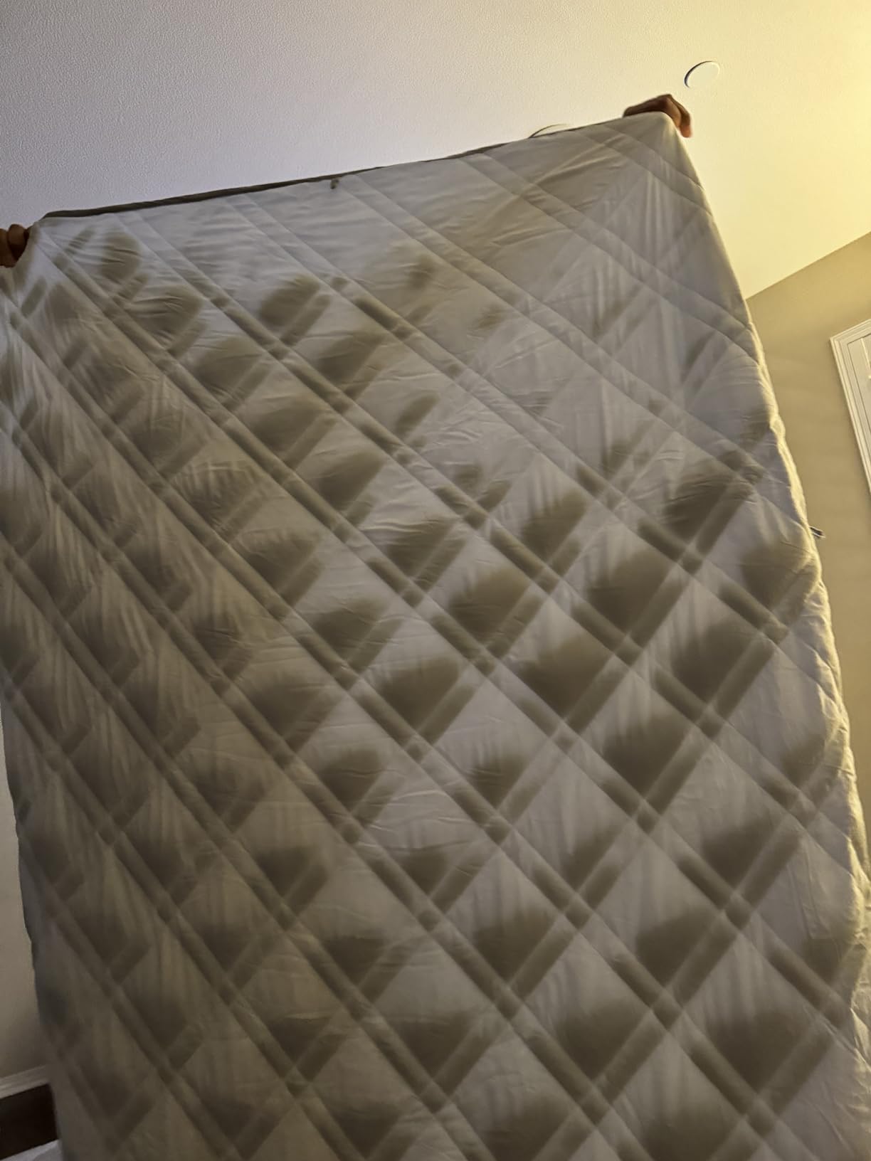 Aricove Cooling Weighted Blanket, 20 lbs, Twin Size for Adults, Luxury Heavy Blanket, Silky Soft Bamboo Viscose, 48x72 inches, Machine Washable, White customer photo 1