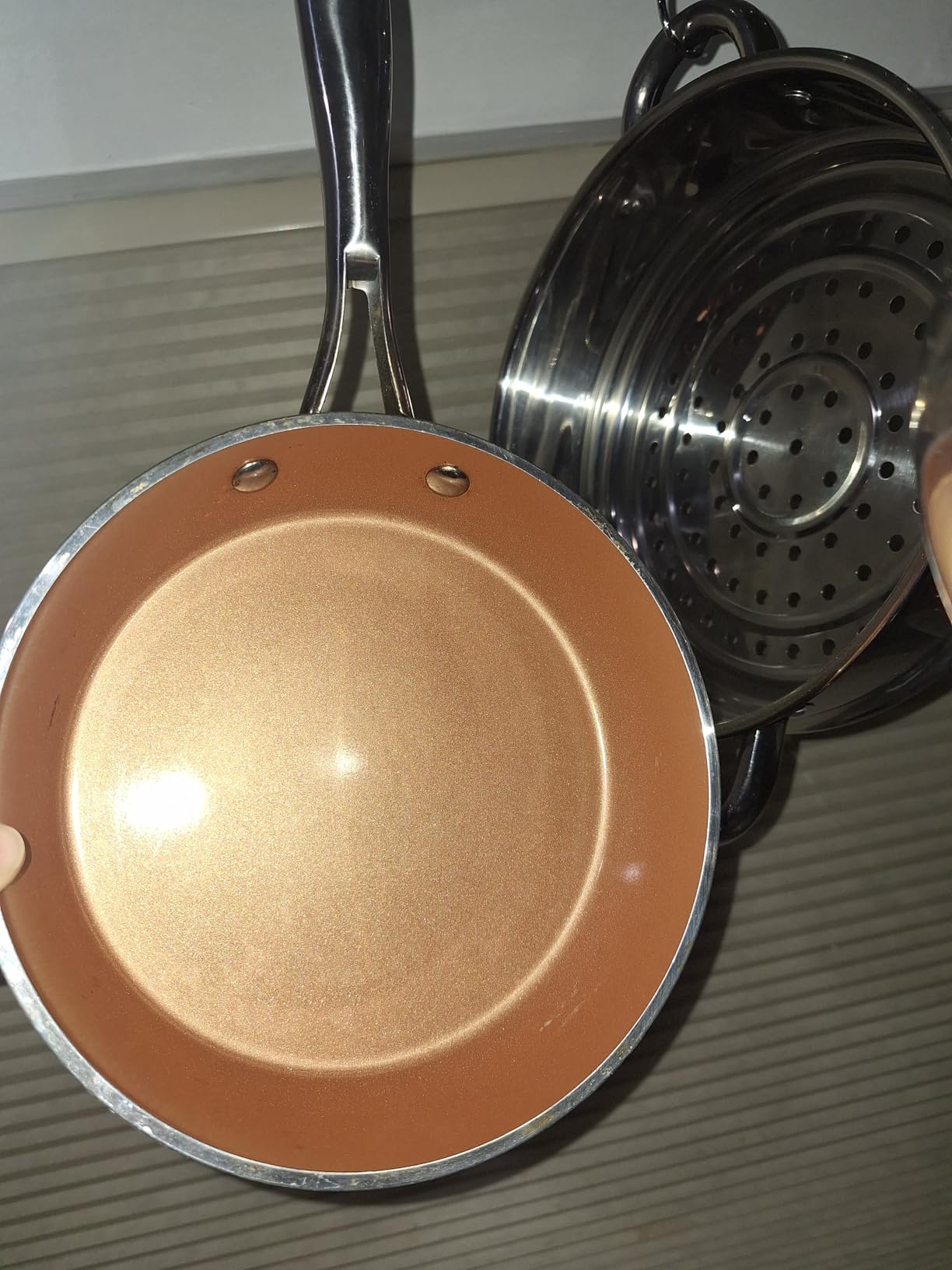 GOTHAM STEEL HAMMERED 10 Pc Ceramic Cookware Set, Non Toxic PFAS-Free customer photo 2
