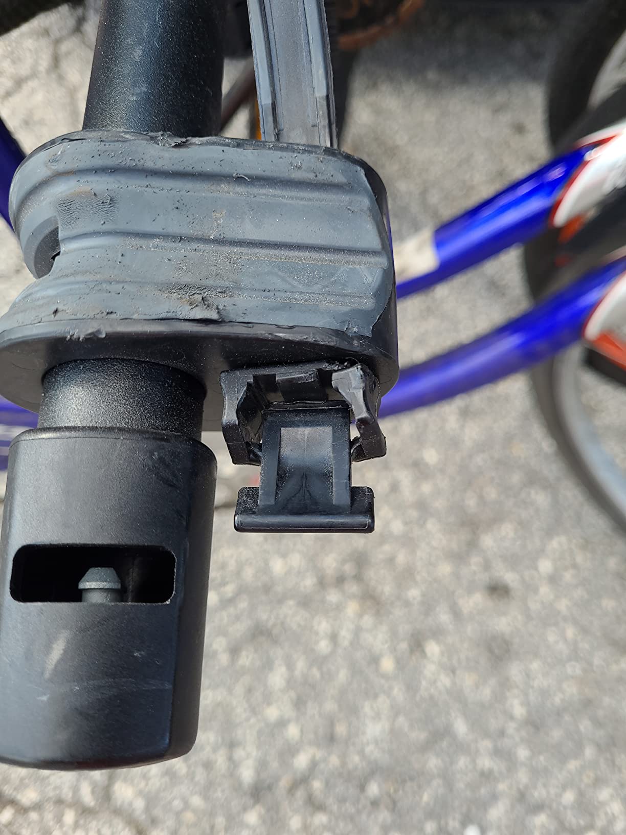 Thule Apex XT Bike Hitch Rack customer photo 1