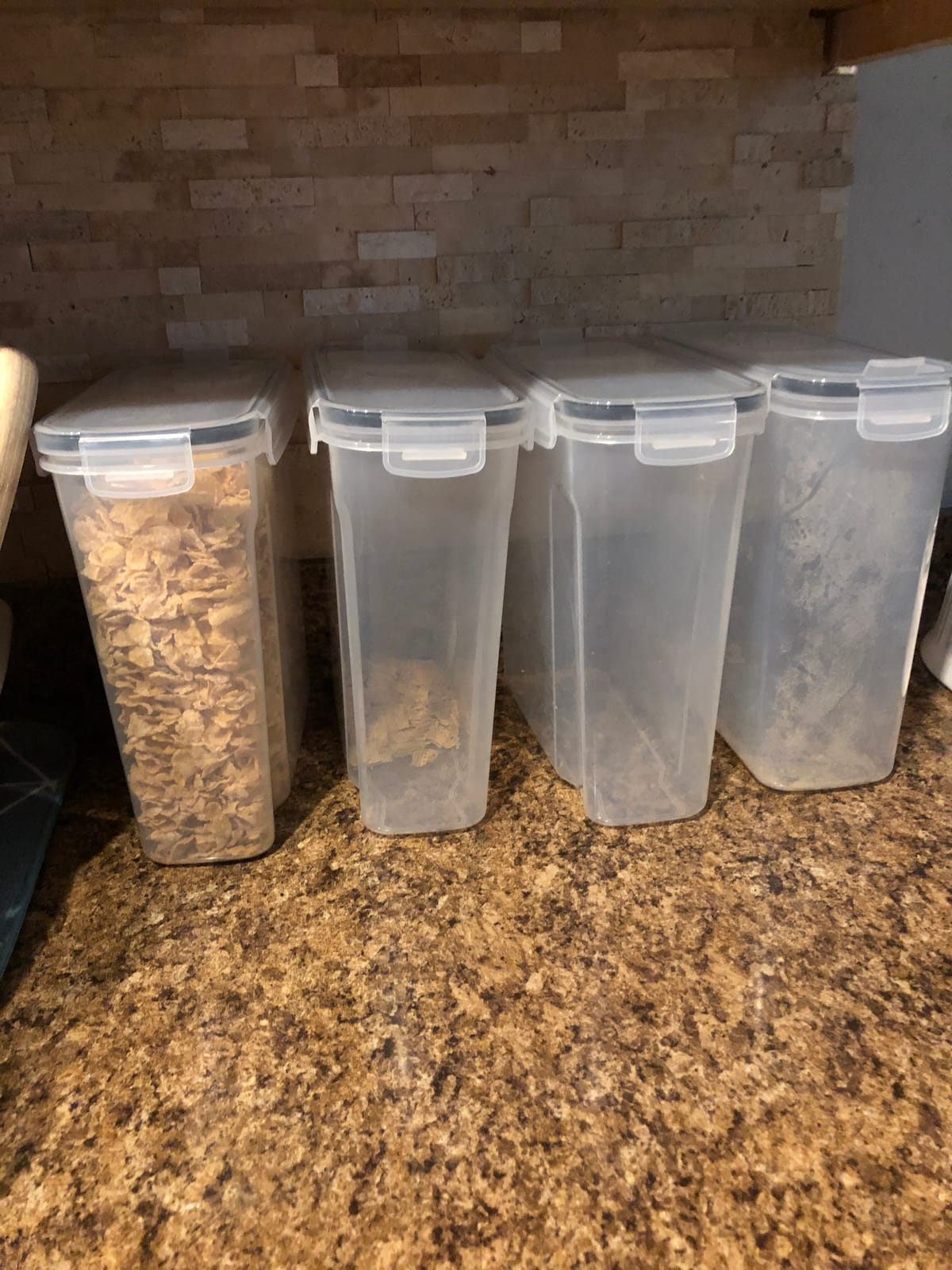 Wildone Cereal Storage Containers Set, Large BPA Free Plastic Airtight Food Storage Containers 4L for Flour, Sugar, 6 Piece Set Cereal Dispensers with 20 Labels & Marker, Black customer photo 1