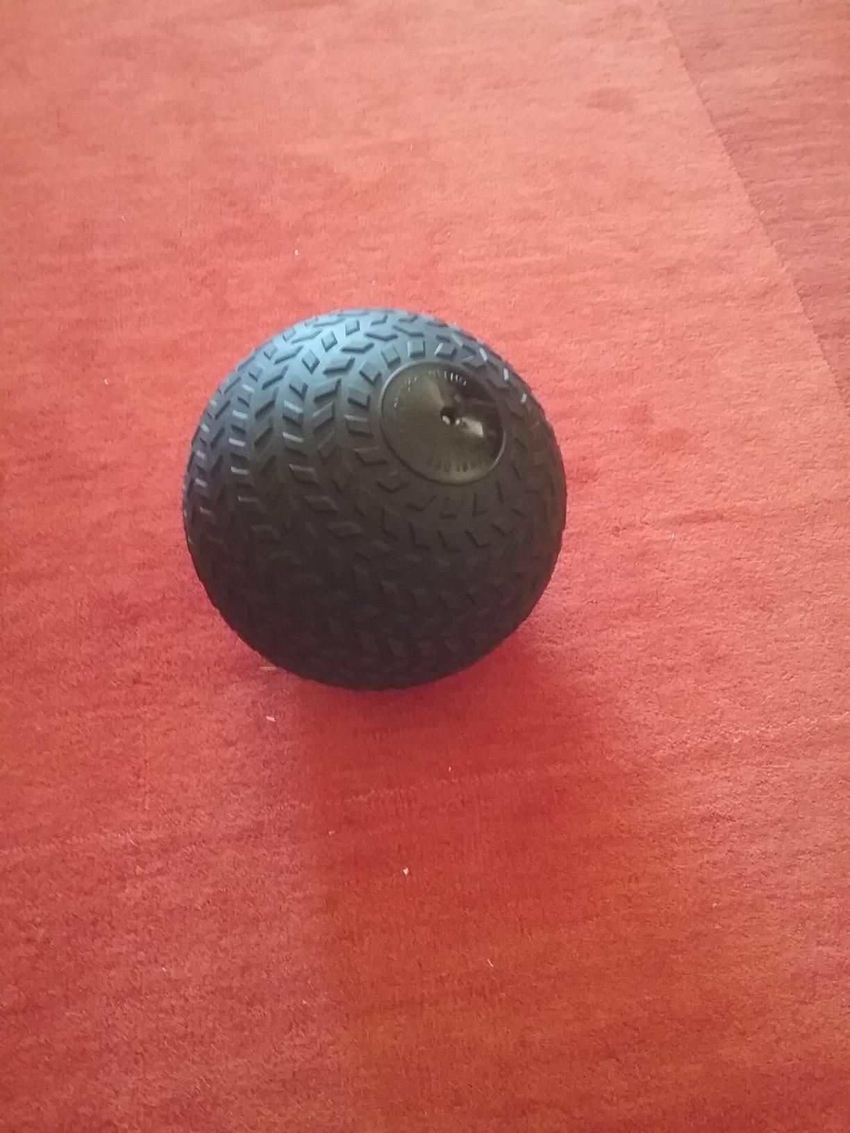 Fitness First Slam Ball, Easy-to-Grip, Sand-Filled Medicine Ball for Exercise and Workout, Ideal for Weight Training, Cross-Training, Cardio, and Plyometric Workout, Available in Different Weights customer photo 2