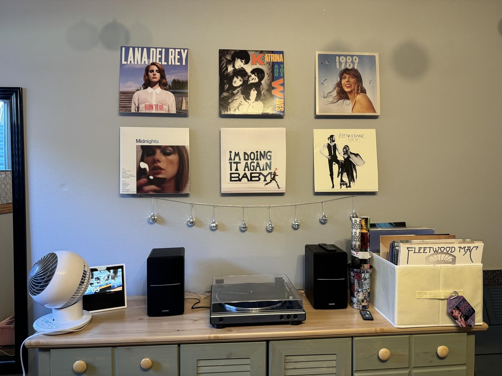 NIUBEE Vinyl Record Shelf Wall Mount, Acrylic Vinyl Holder Wall, 6 Pack | 12inch Acrylic Record Vinyl Shelves Display, Clear Album Record Holder Hangers customer photo 1