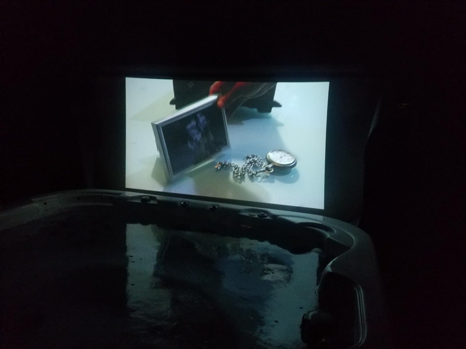KODAK Luma 150 Mini Projector, 1080p Input, Battery customer photo 1