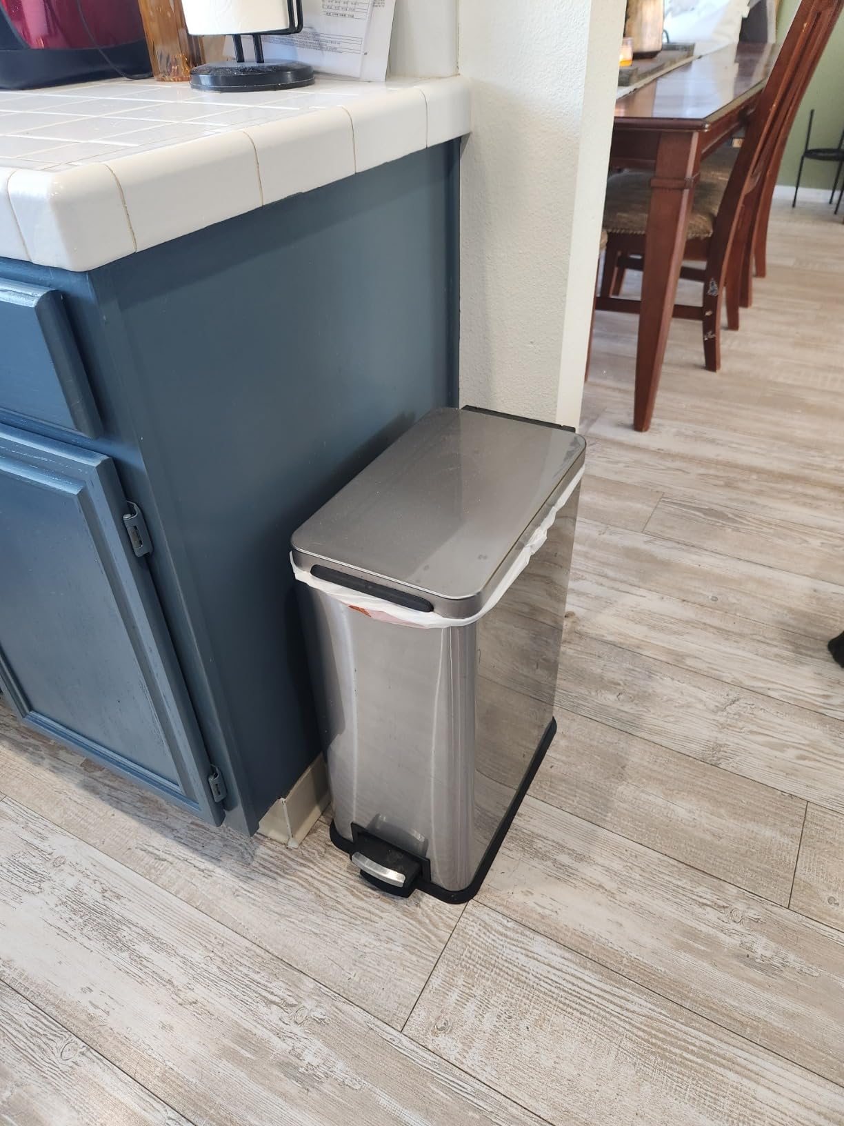 Home Zone Living 8 Gallon Kitchen Trash Can with Slim Fit Design customer photo 2