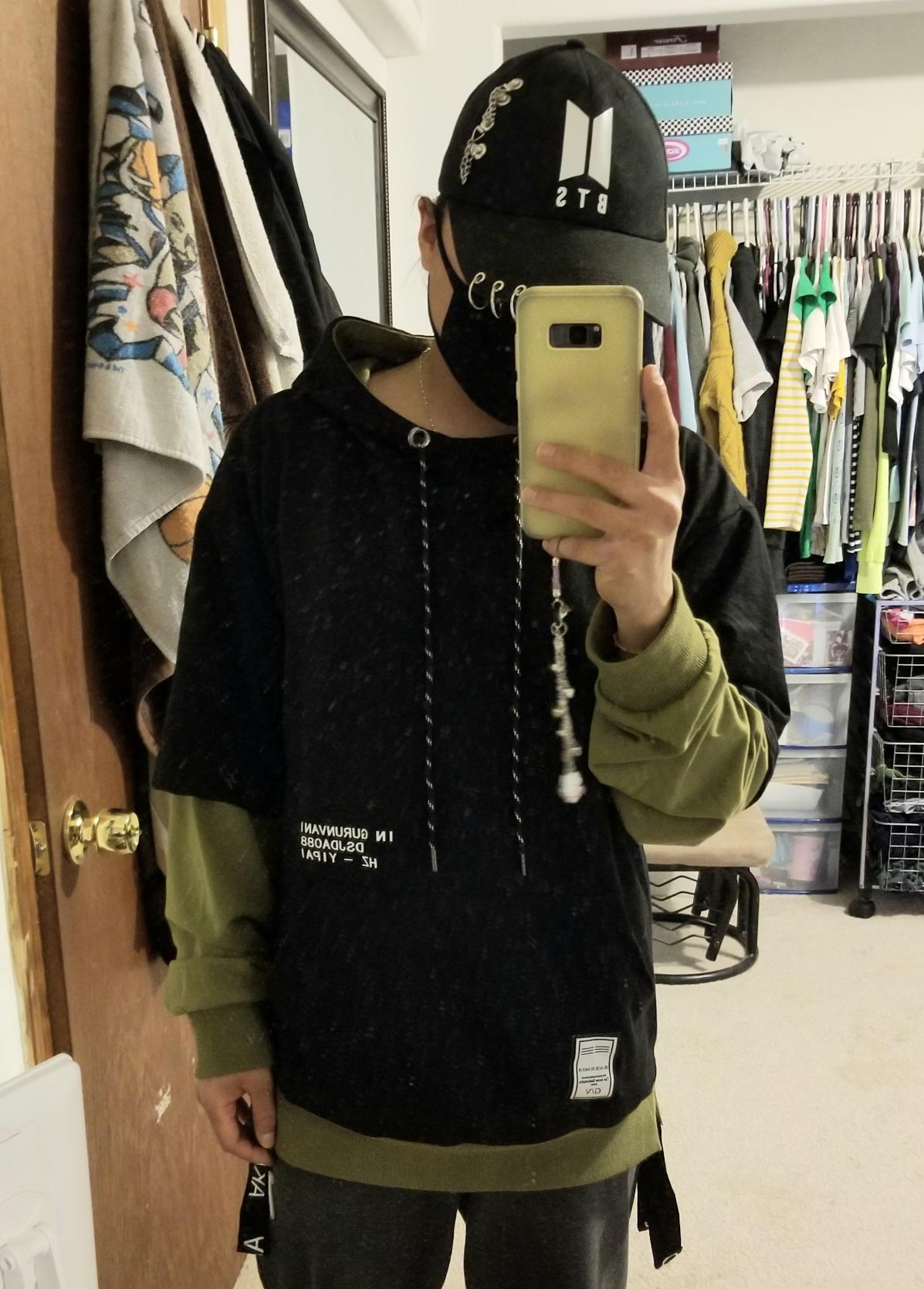 GURUNVANI Men's Patchwork Contrast Color Pullover Hoodie Sweatshirt customer photo 2