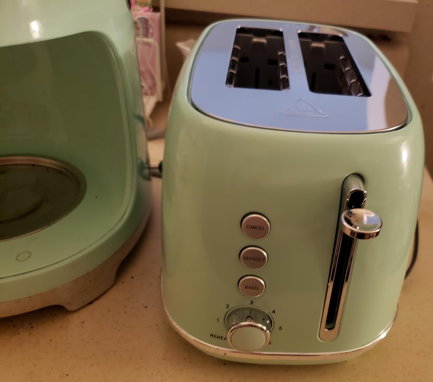 2 Slice Stainless Steel Toaster Retro with 6 Bread Shade Settings, Bagel, Cancel, Defrost Function, Extra Wide Slot, Removable Crumb Tray Green customer photo 1