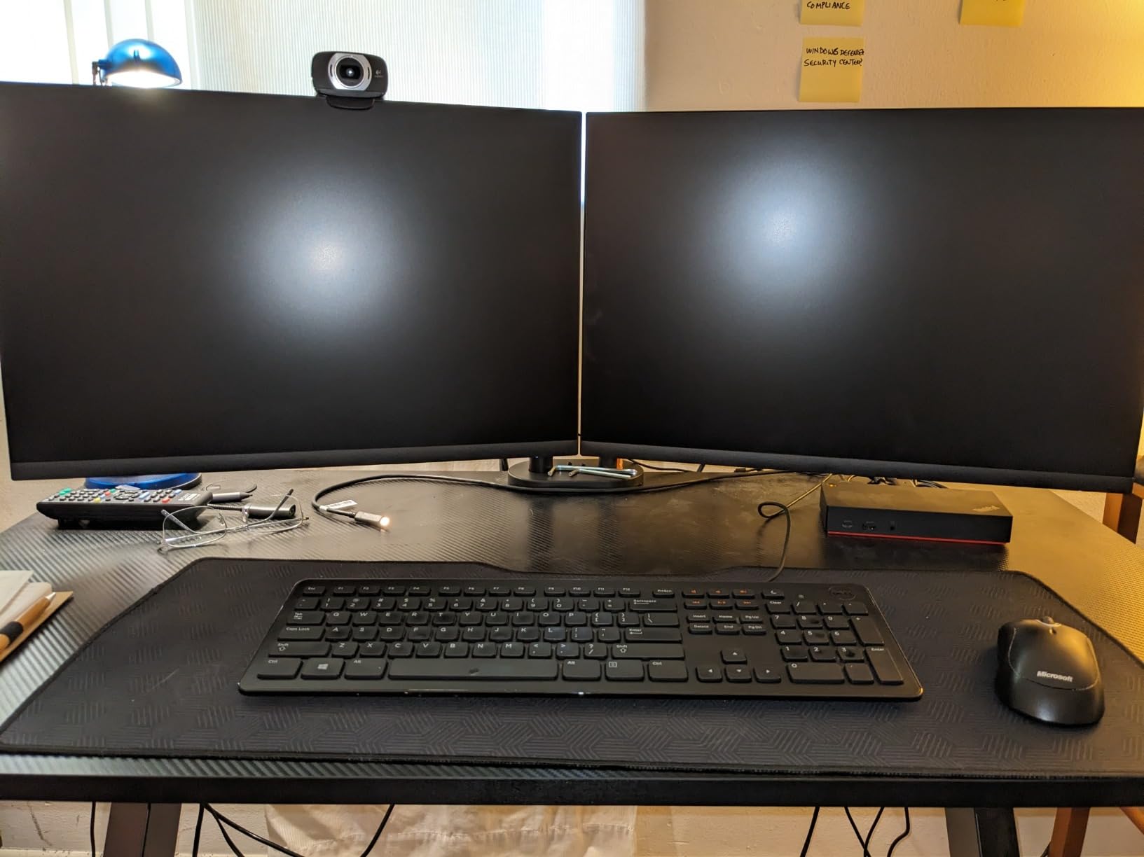 EVEO Premium Dual Monitor Mount 14 inch-32 inch Dual Monitor Arm VESA Bracket Adjustable Height Gas Spring Dual Monitor Stand, Screen Full Motion Dual Monitor Arm-Computer Monitor Stand for 2 Screens - Black customer photo 2