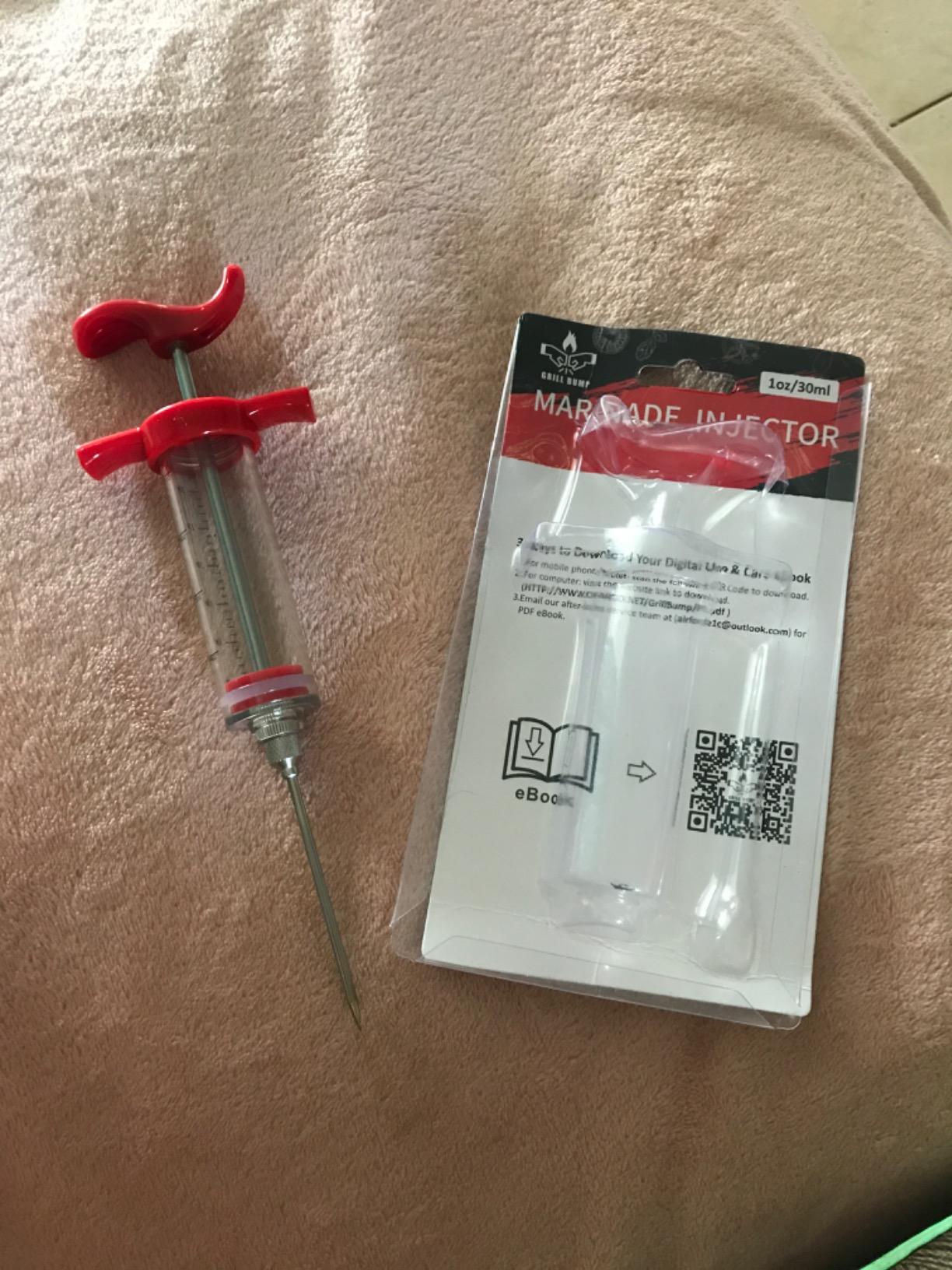 Meat Injector, 1-oz Plastic BBQ Marinade Injector Kit, Turkey Injector Syringe (3 Stainless Steel Meat Needles +3 Replacement O Rings + 1 Cleaning Brush) for Turkey Smoked BBQ Grill customer photo 1