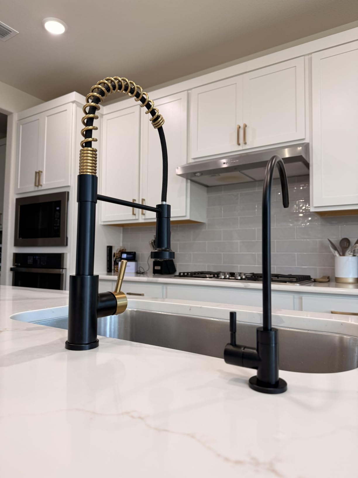 GIMILI Black Kitchen Faucet with Pull Down Sprayer customer photo 2