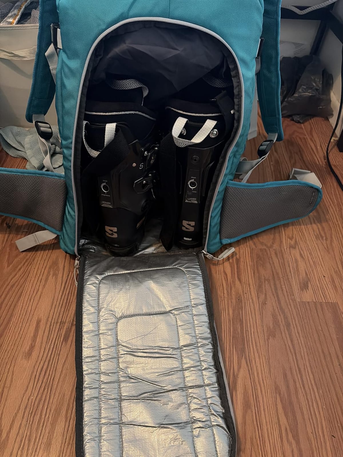 Unigear Ski Boot Bag Backpack 50L/70L for Helmet, Goggles, Skis & Snowboard customer photo 2