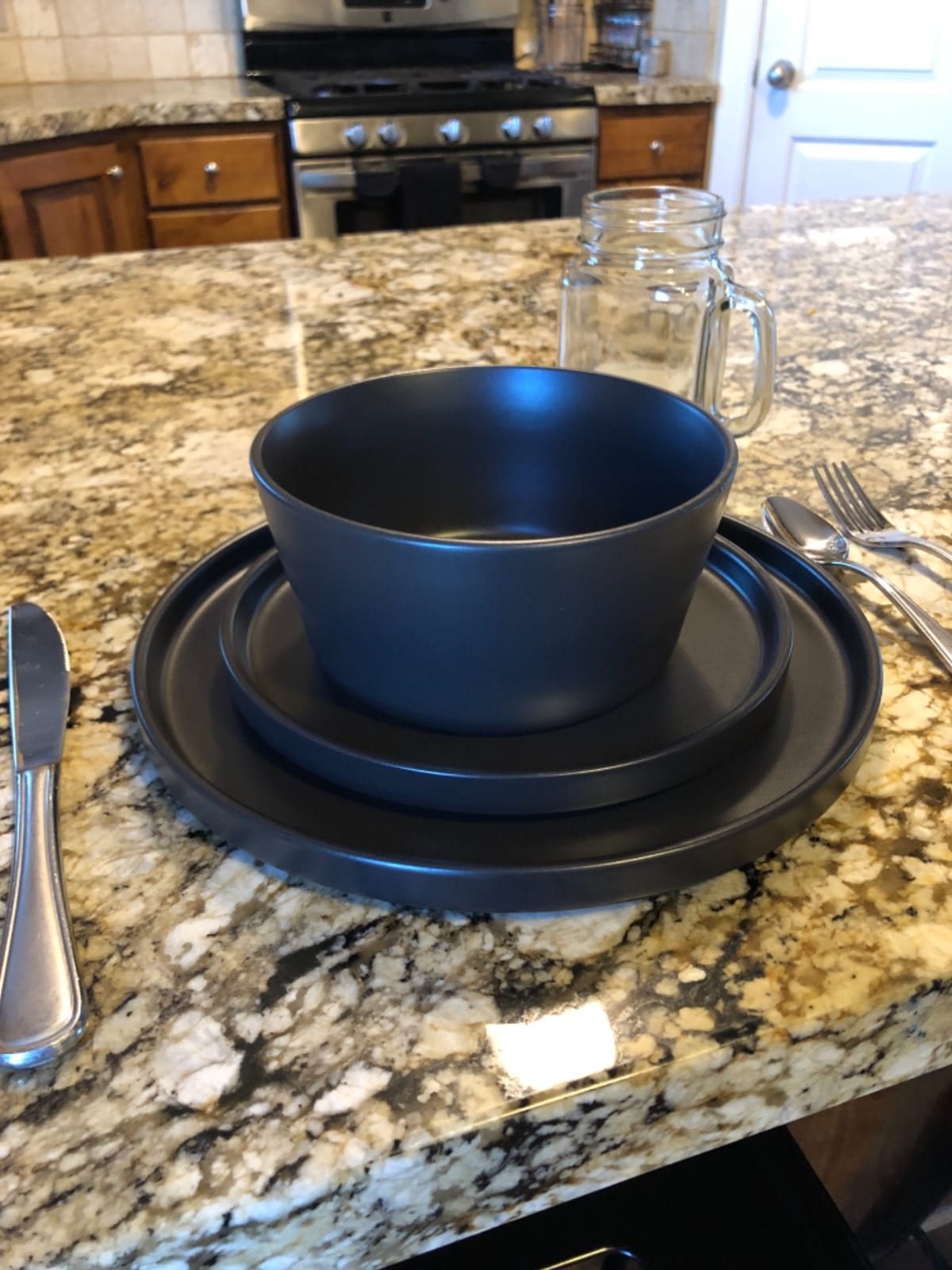 Stone Lain Celina Stoneware 32 Piece Modern Dinnerware Set, Plates and Bowls, Black Matte, Service for 8, Microwave & Dishwasher Safe customer photo 1