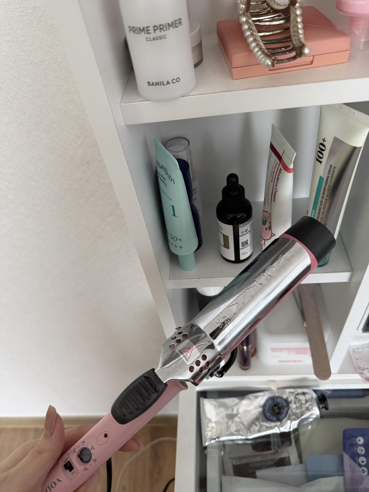 VODANA Professional GlamWave Ceramic Curling Iron, Long-Lasting Natural Curls, Instant Heat, Hair Curler, Curling Wand, Available in USA (1.6 inch, White) customer photo 2
