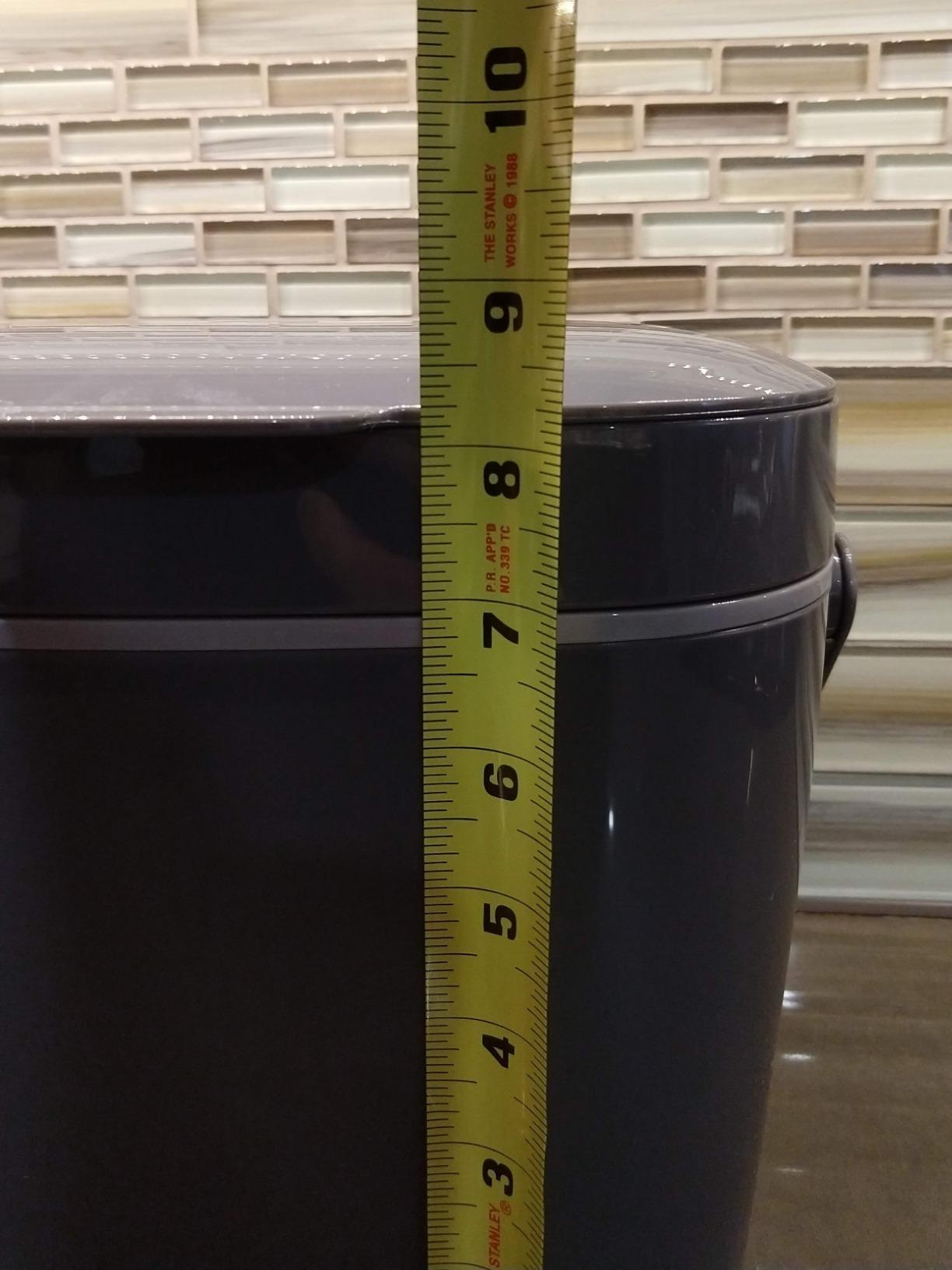 OXO Good Grips Easy-Clean Compost Bin, Charcoal, 1.75 Gal/6.62 L customer photo 1