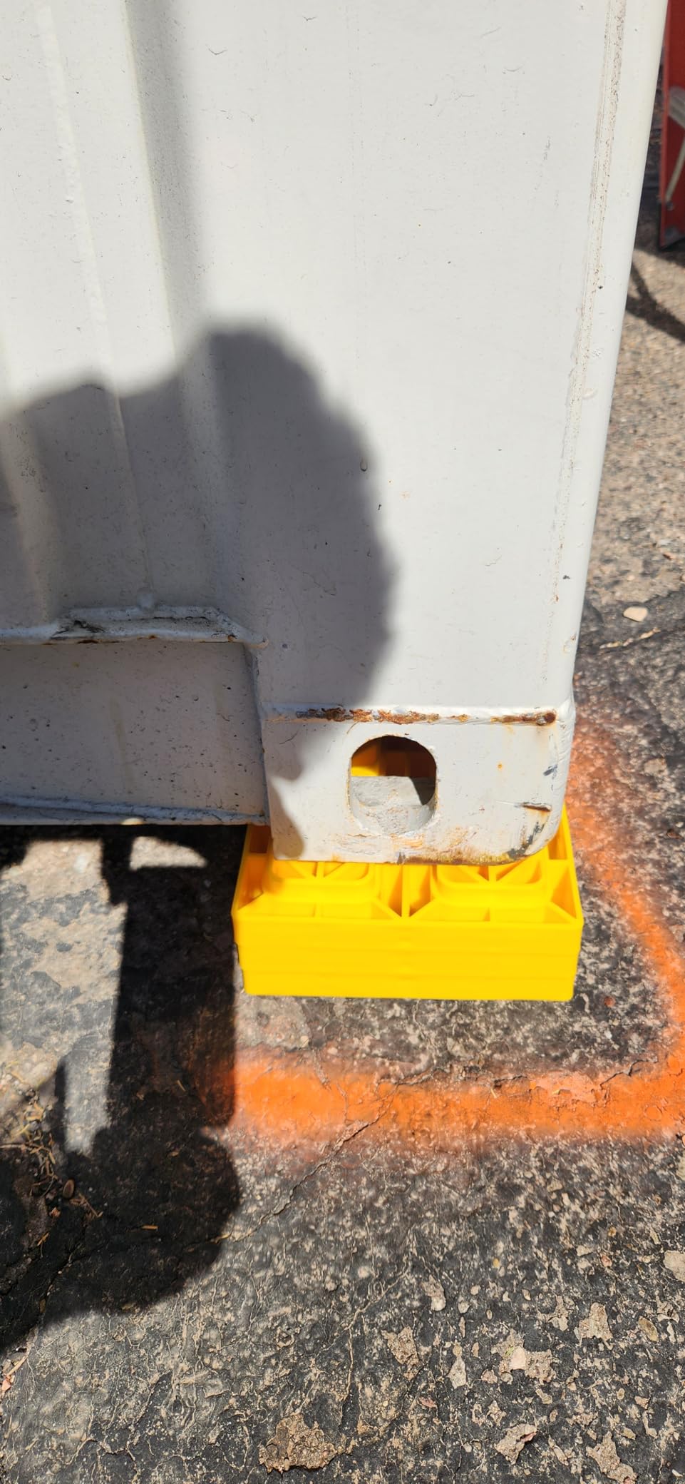 Camco FasTen RV Leveling Blocks - 8.5” x 8.5” x 1”- 10-Pk - Made in the USA customer photo 2