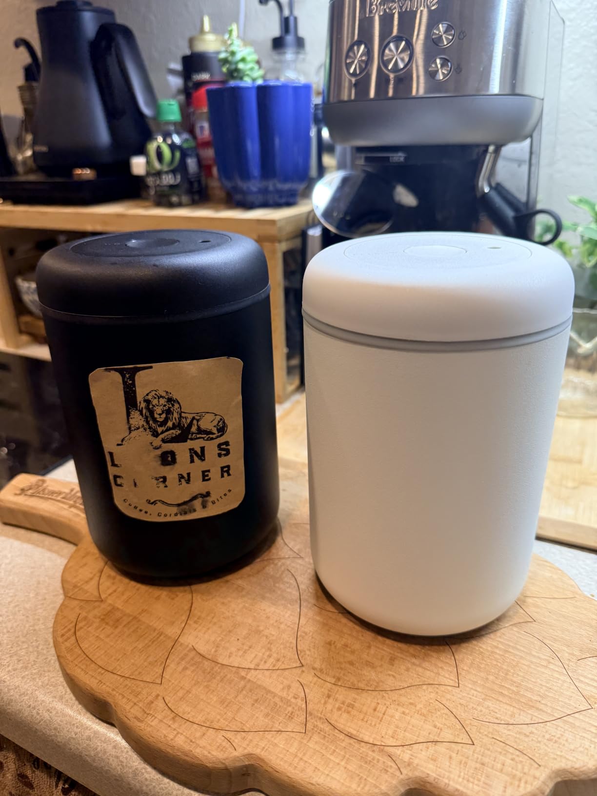 Fellow Atmos Vacuum Coffee Canister 1.2 Liter, Holds 16 oz Beans, White customer photo 1