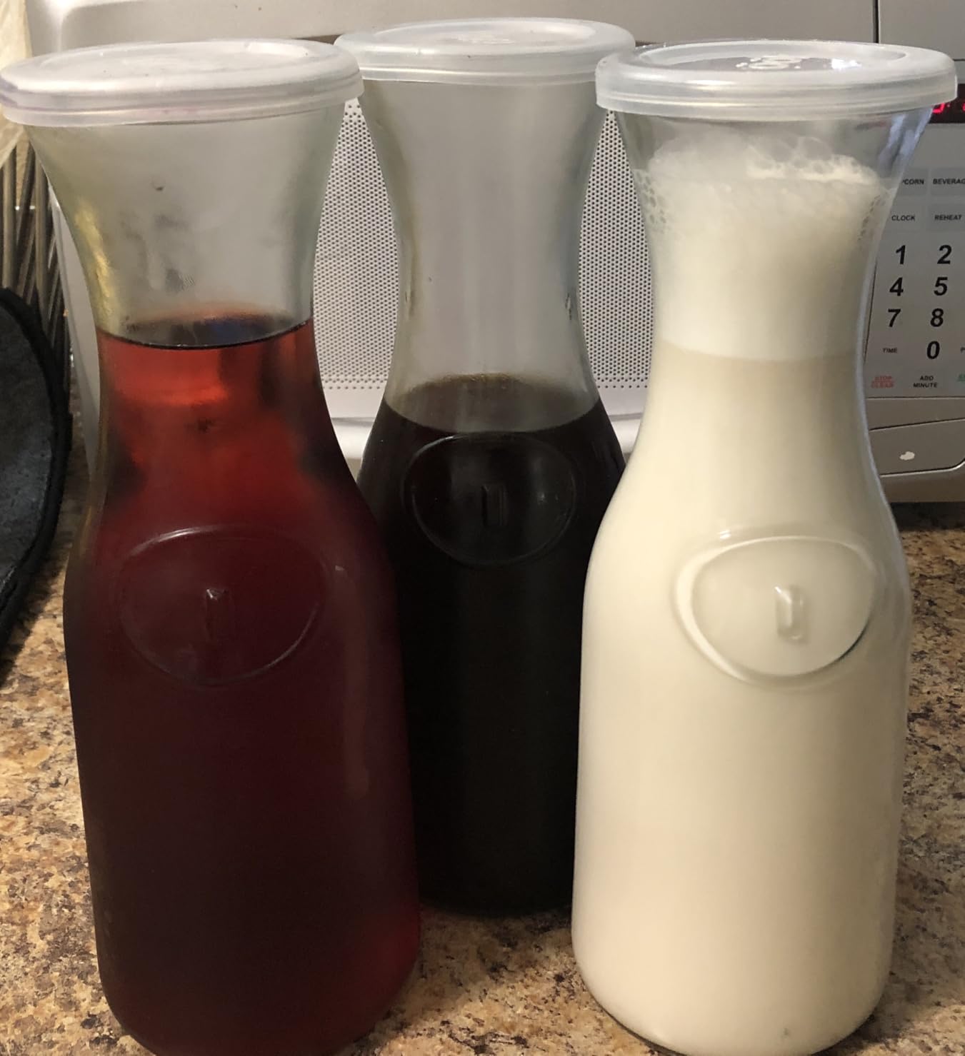 Kook Glass Carafes with Lids, for Mimosas Wine & Juice, Set of 3, Clear customer photo 1